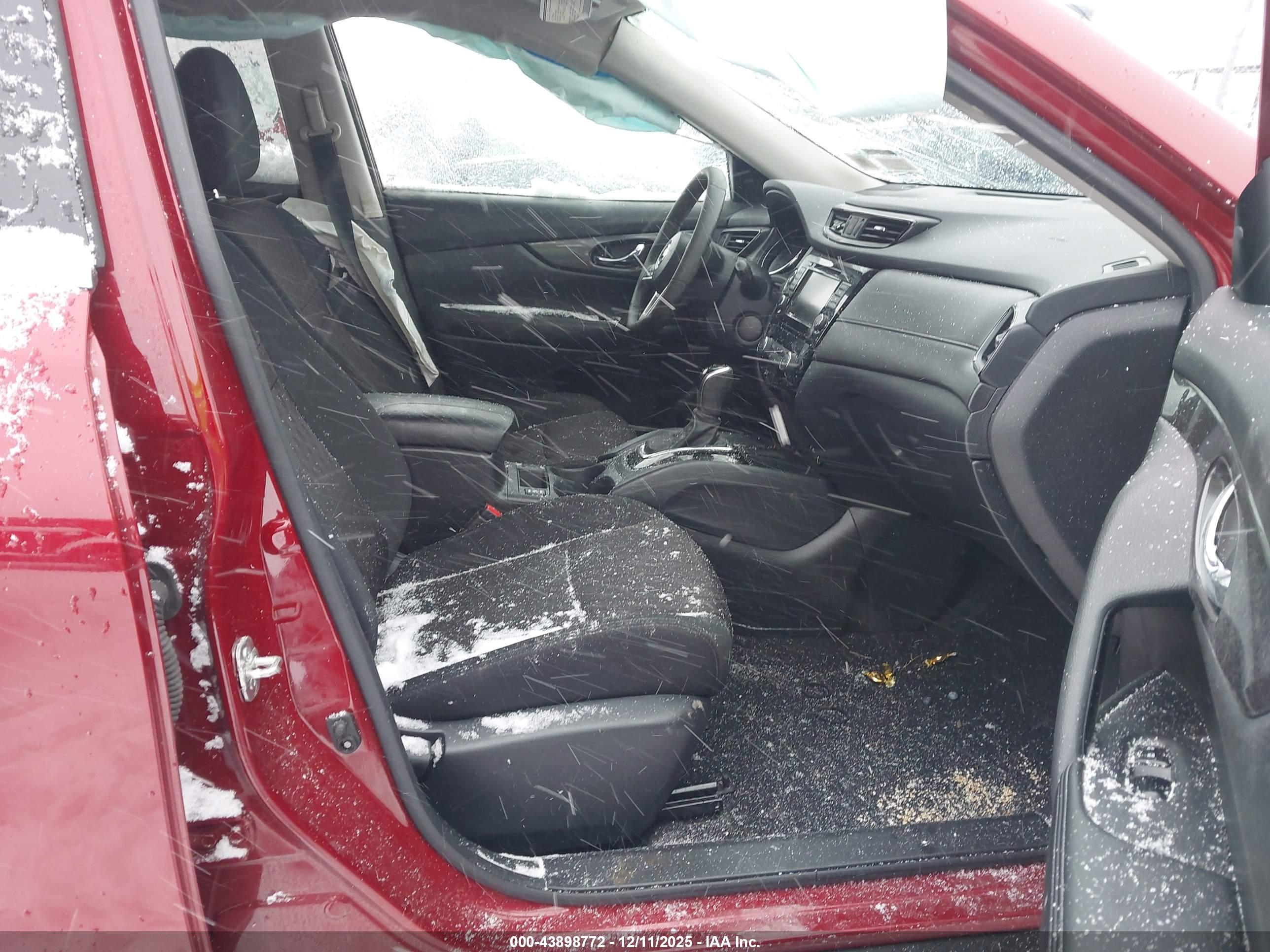NISSAN ROGUE image 5
