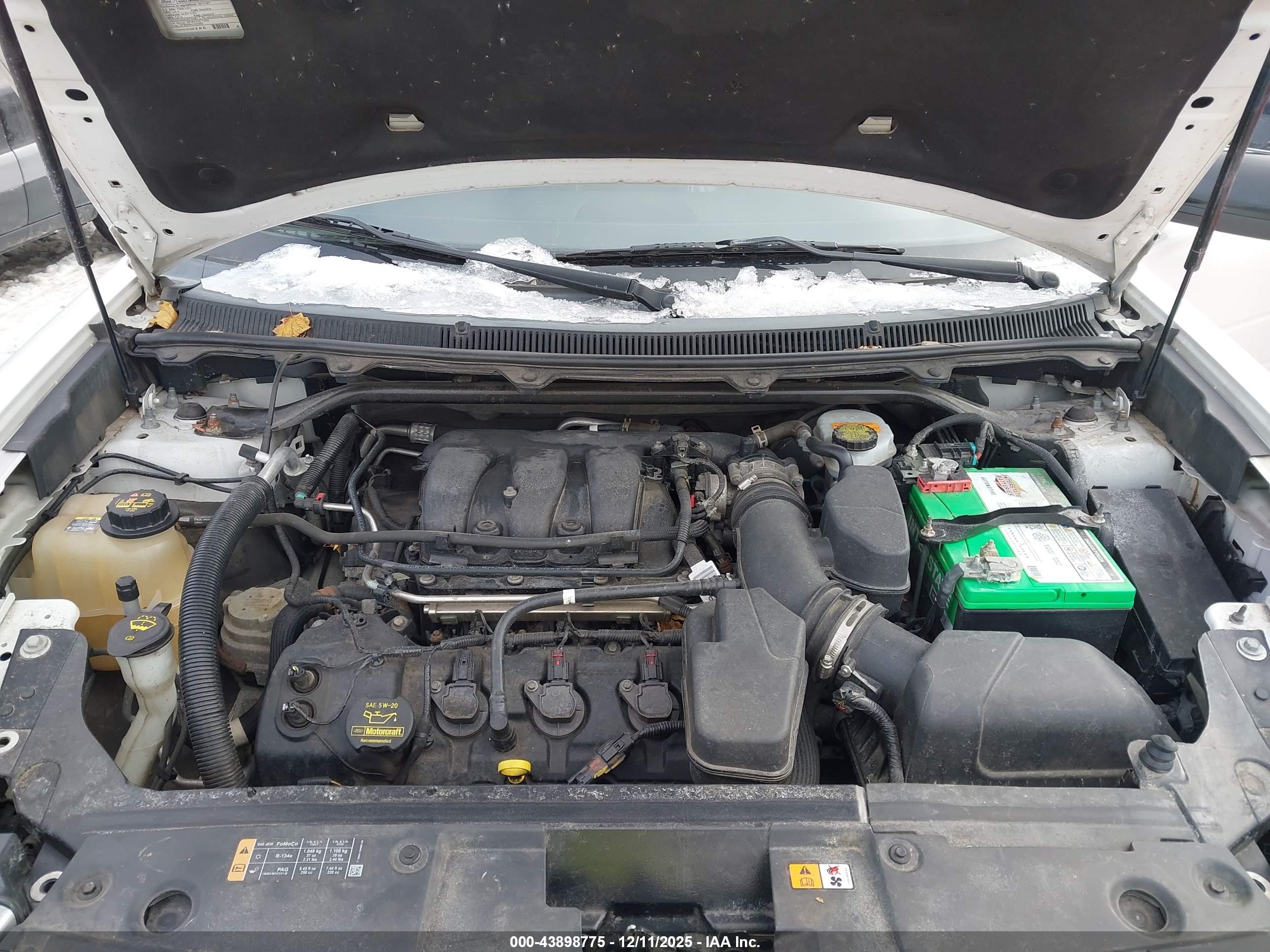 FORD FLEX image 10