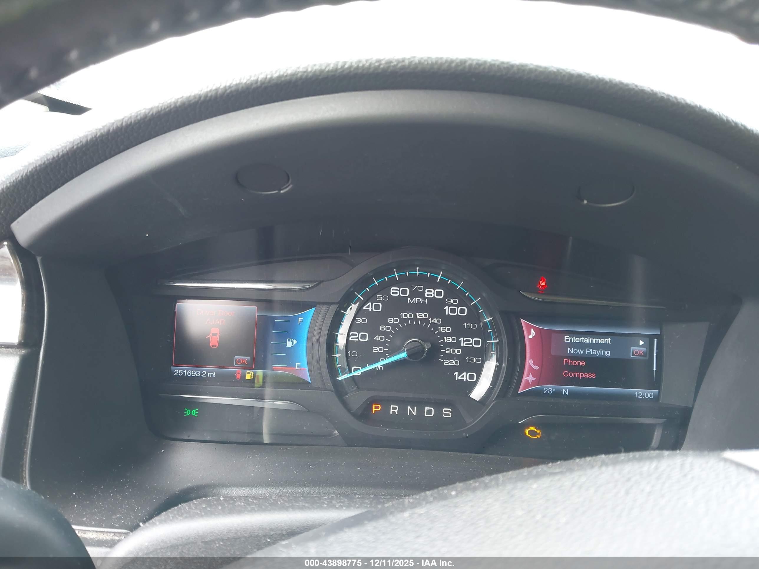 FORD FLEX image 7