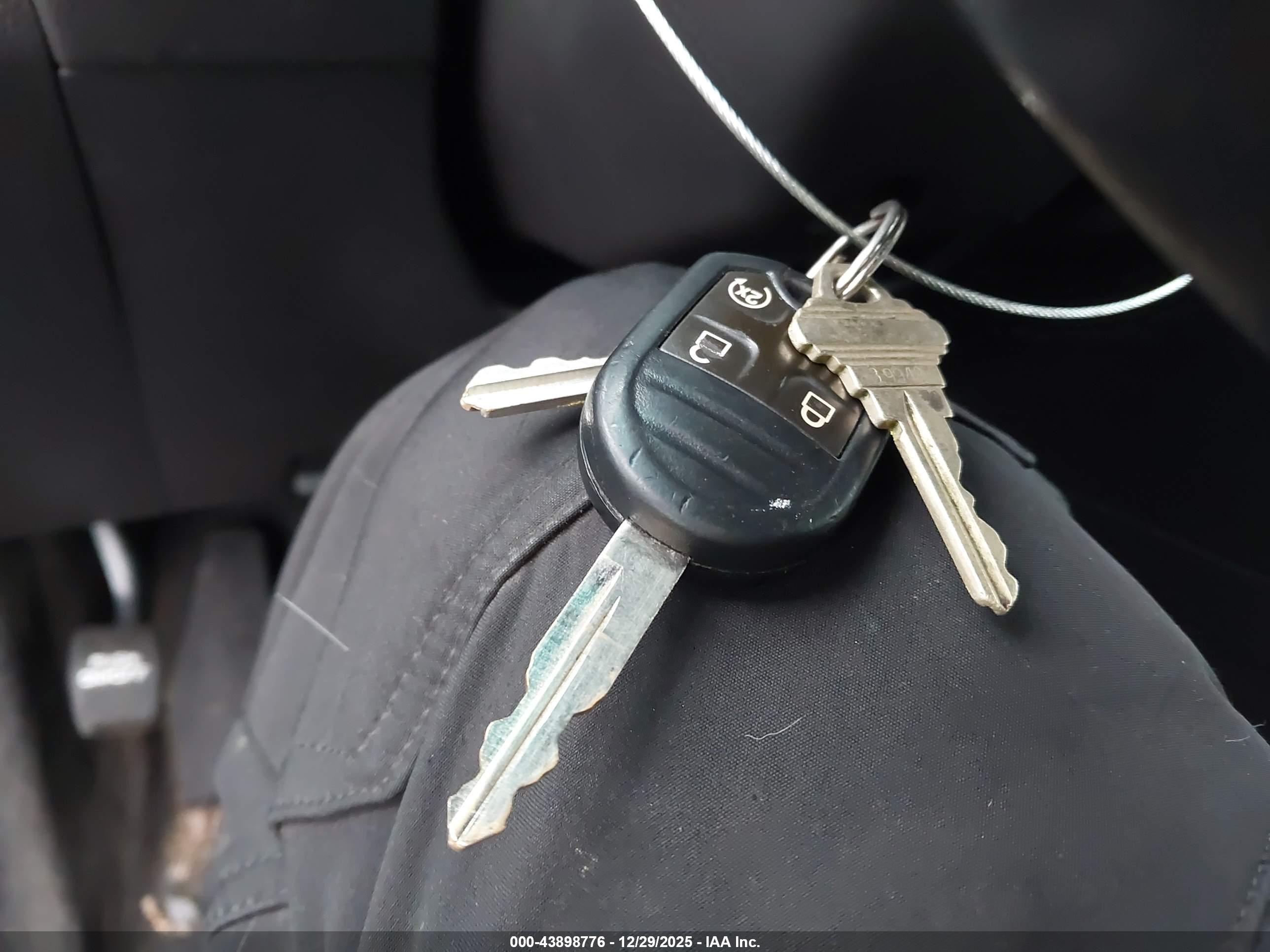 FORD EXPLORER image 11