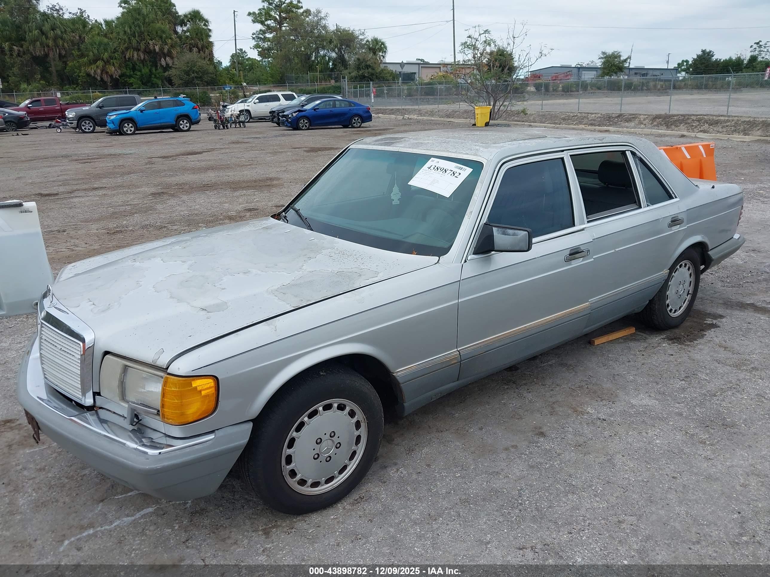 MERCEDES-BENZ 300 image 2