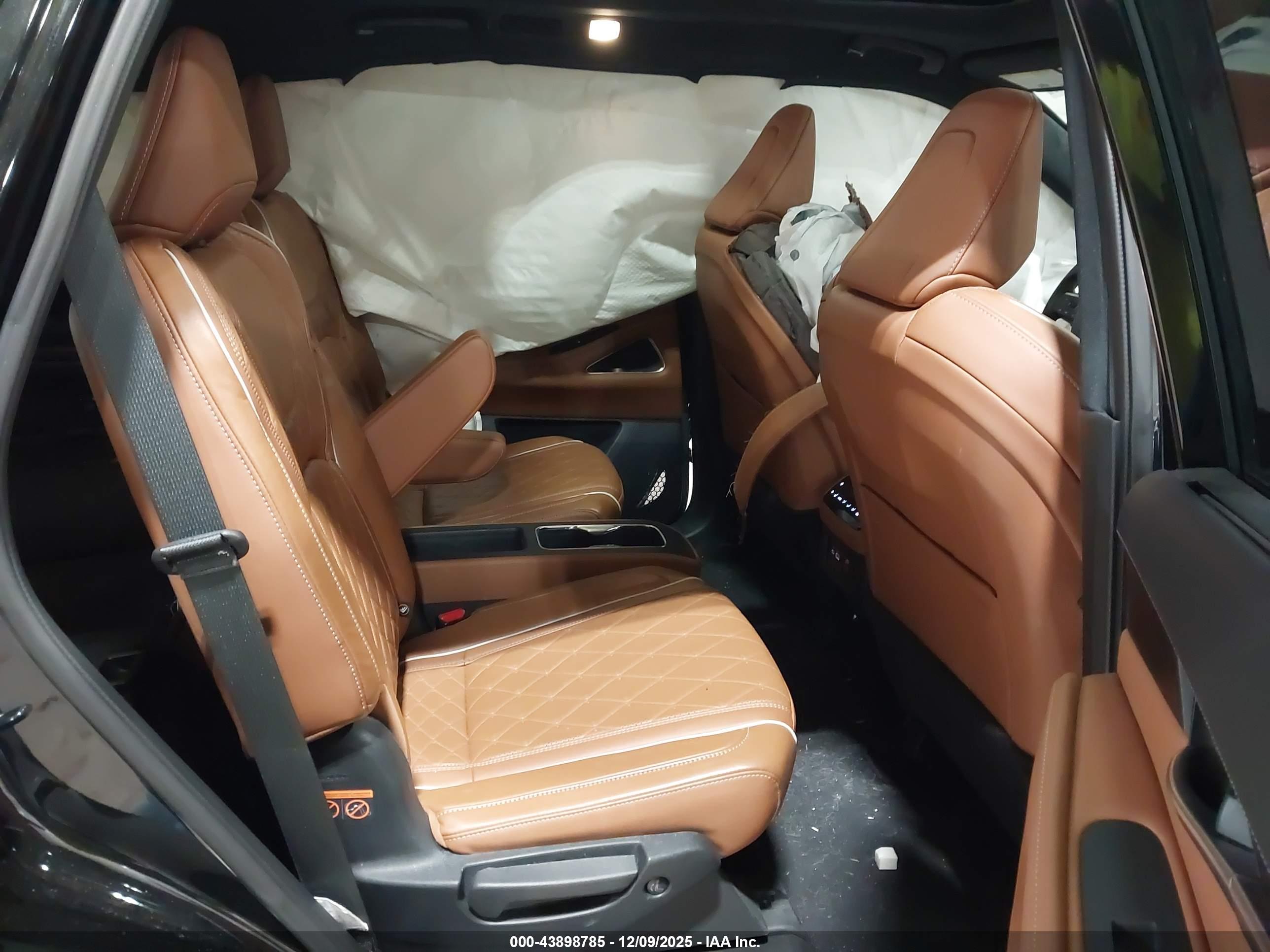 INFINITI QX60 image 8