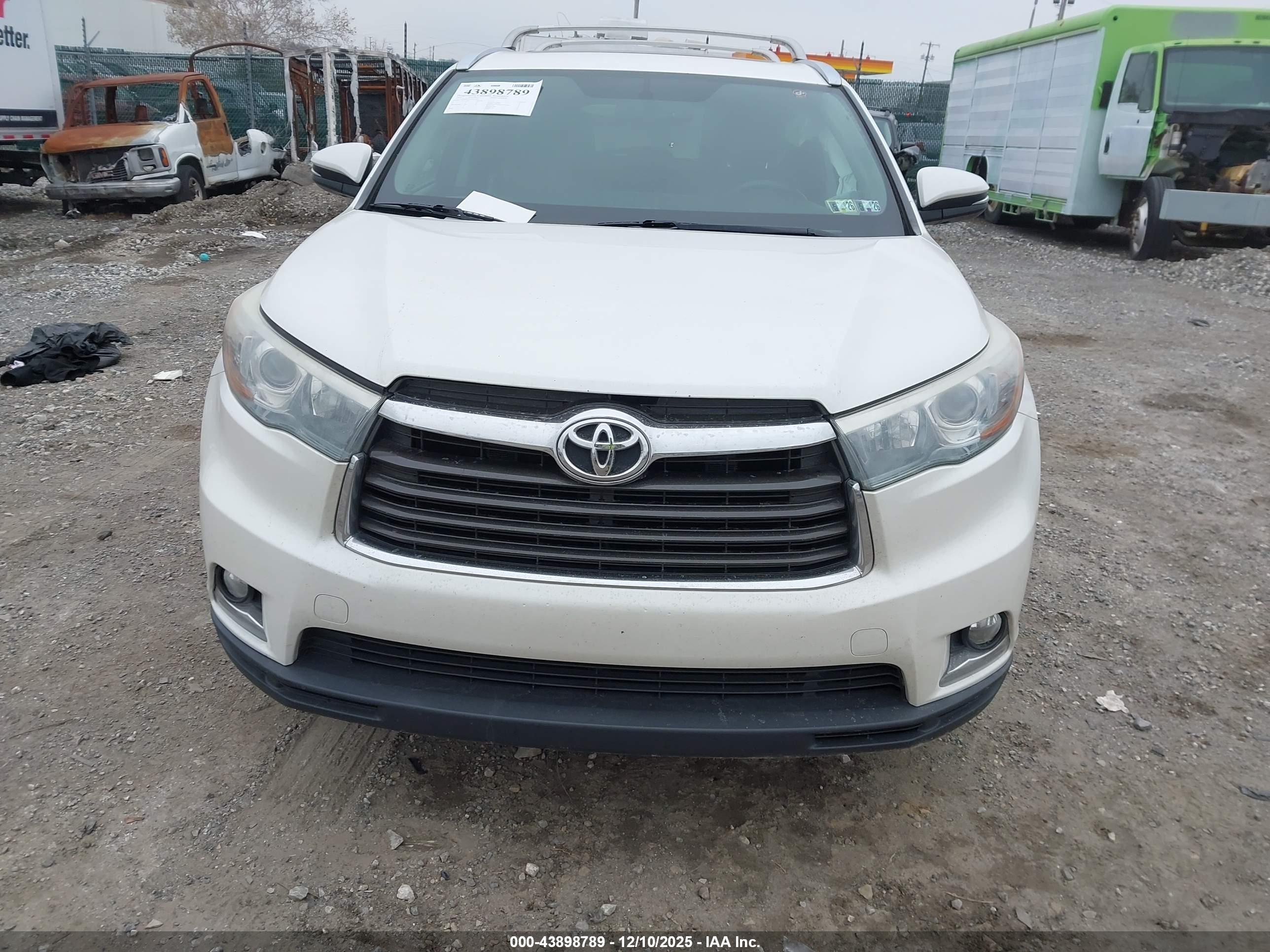 TOYOTA HIGHLANDER image 6
