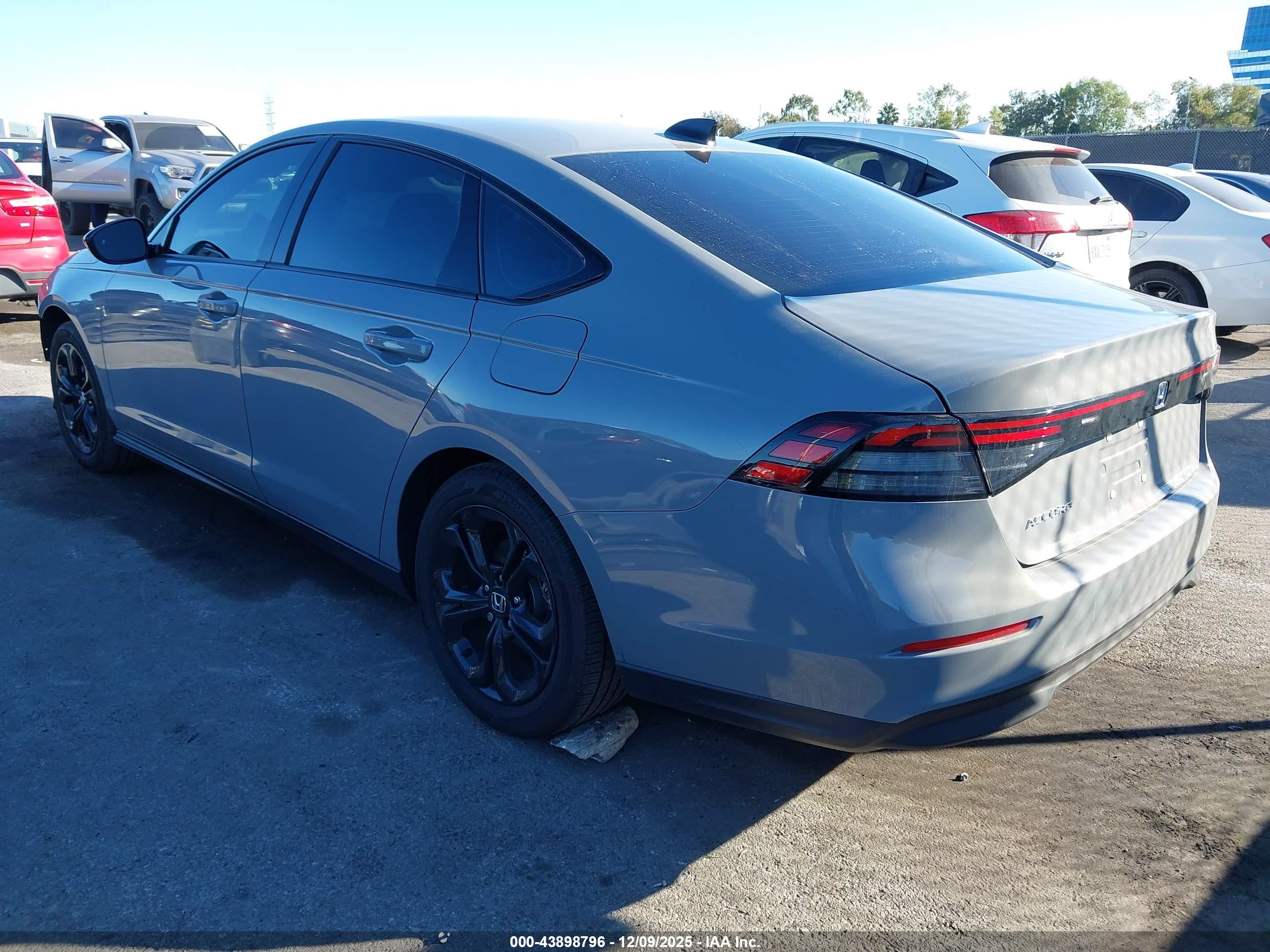 HONDA ACCORD image 3