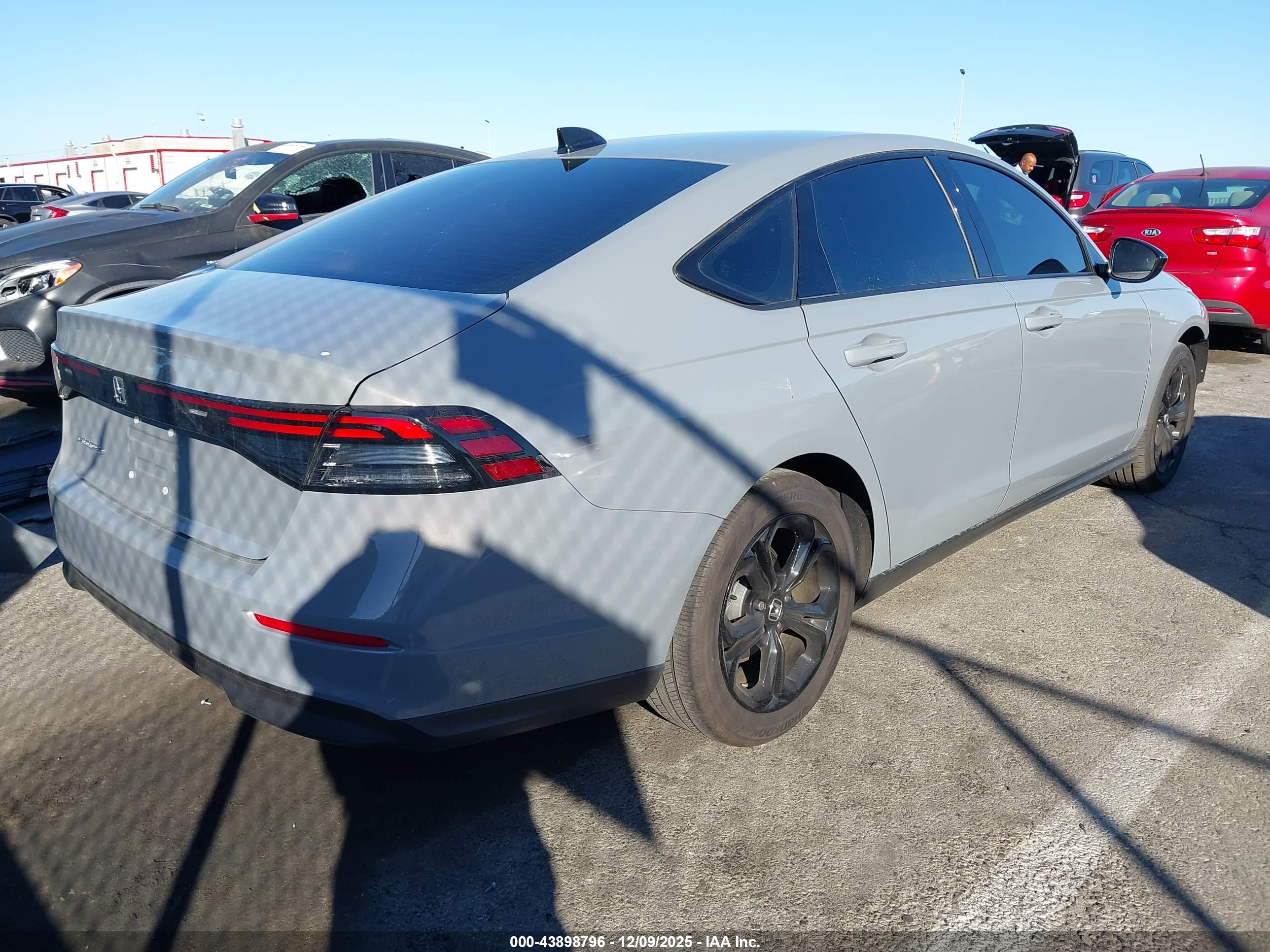 HONDA ACCORD image 4
