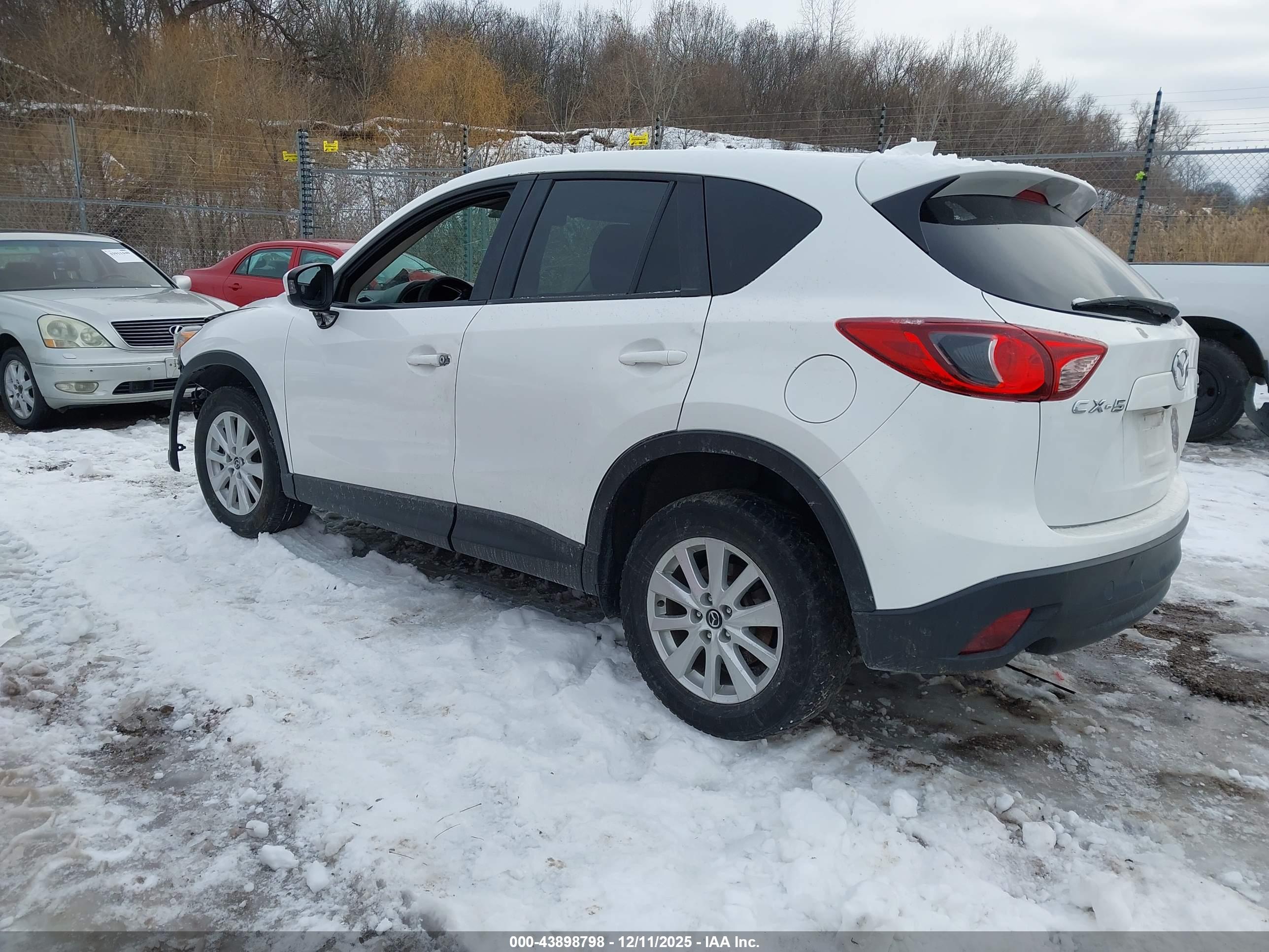 MAZDA CX-5 image 3