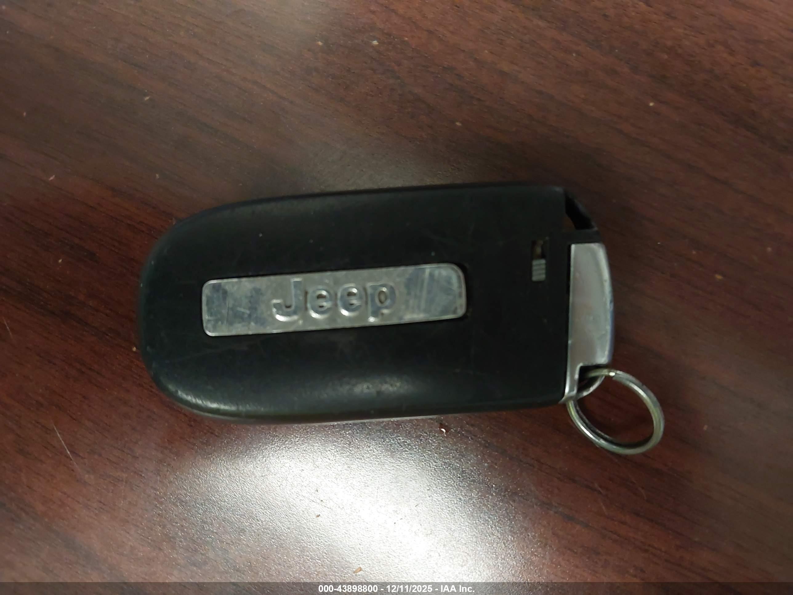 JEEP CHEROKEE image 11