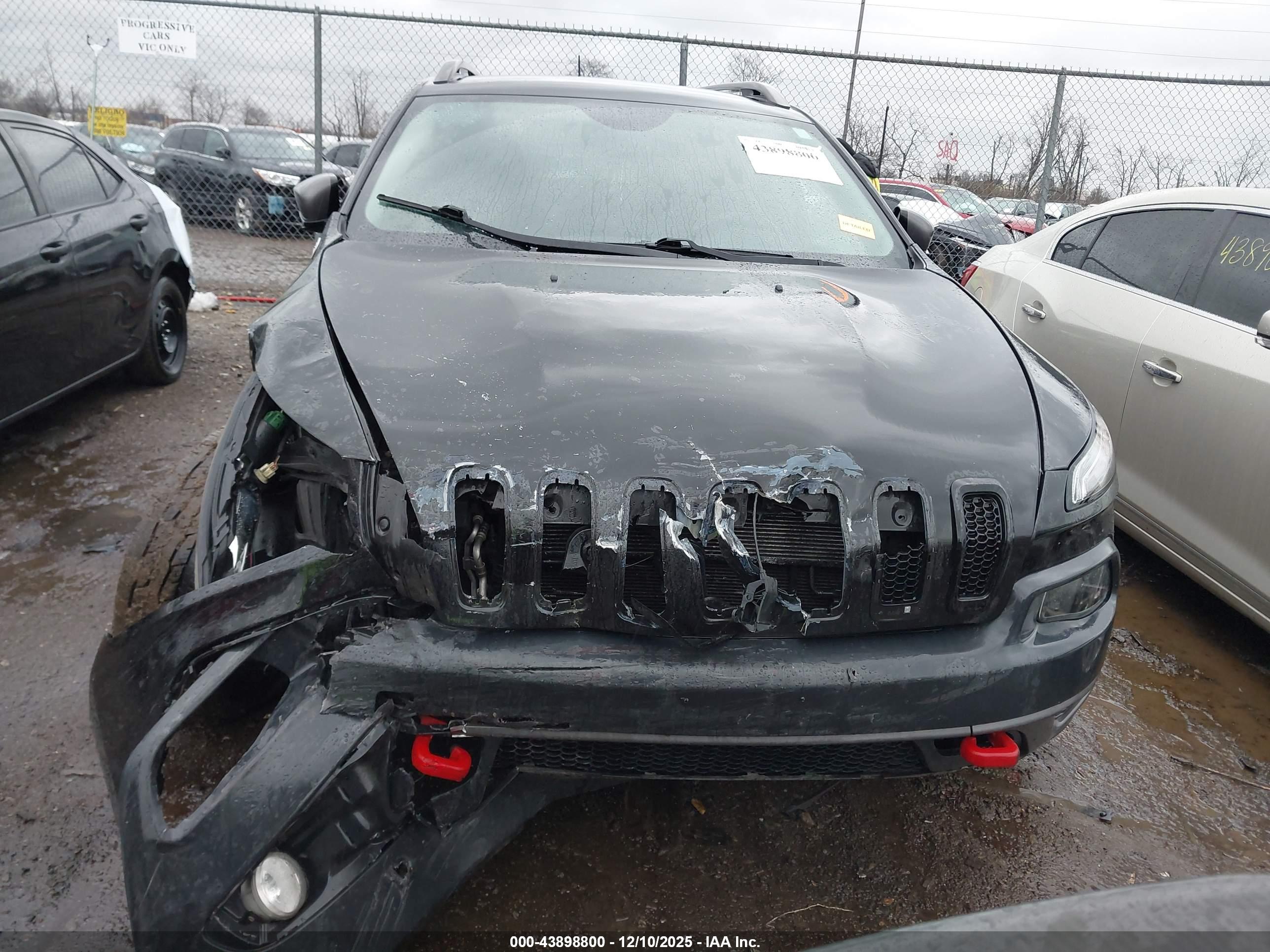 JEEP CHEROKEE image 6