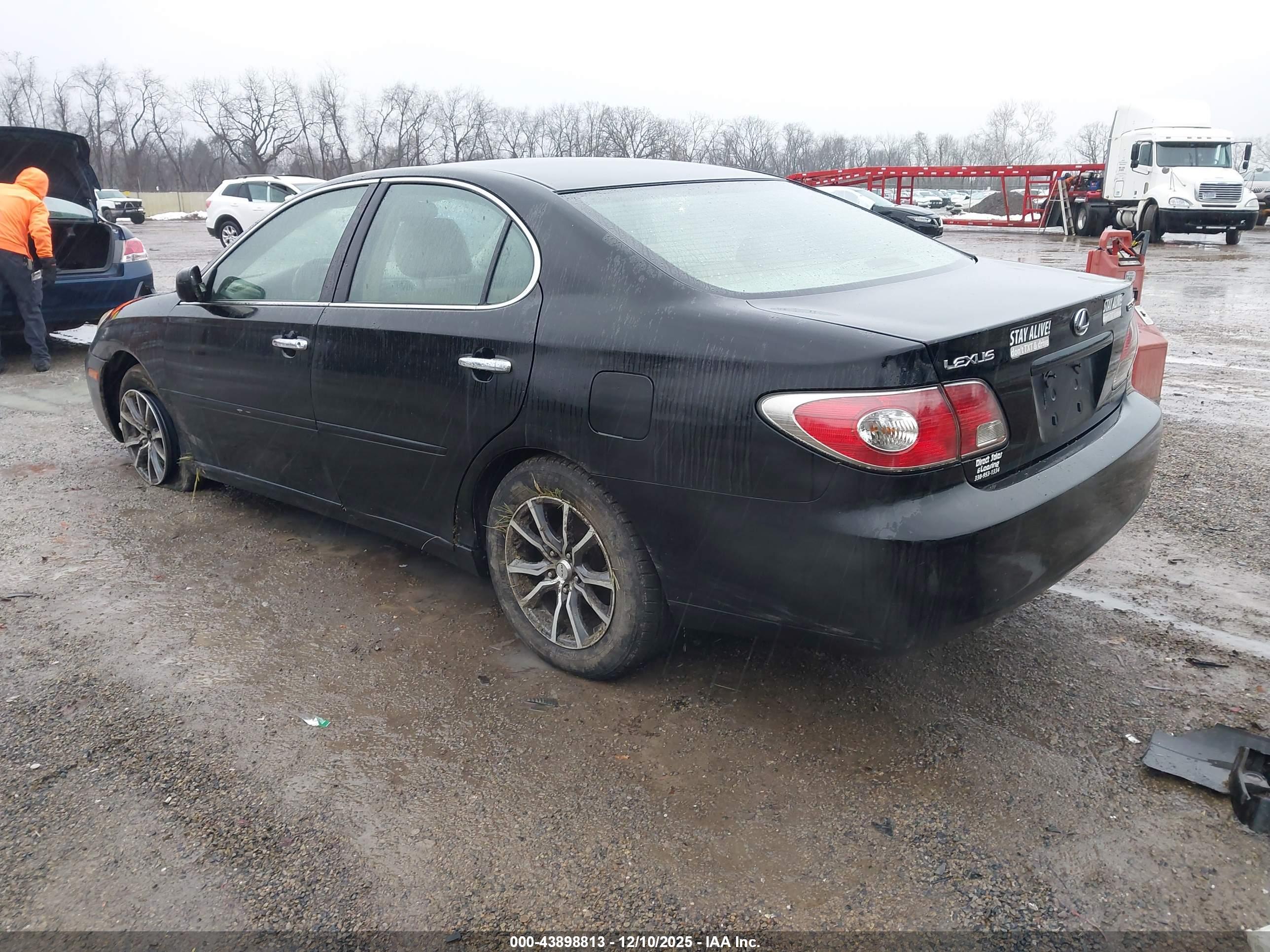 LEXUS ES image 3