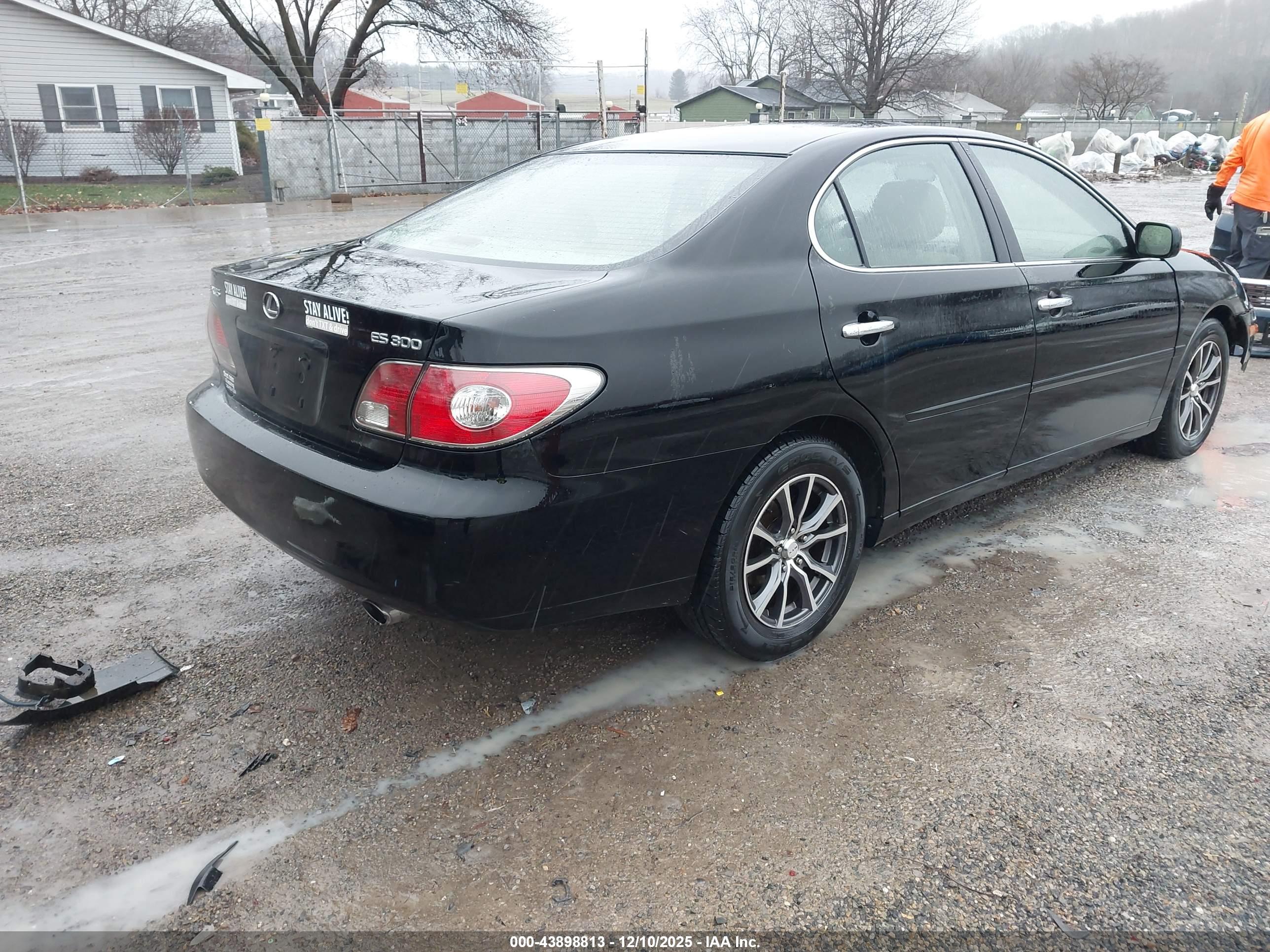 LEXUS ES image 4