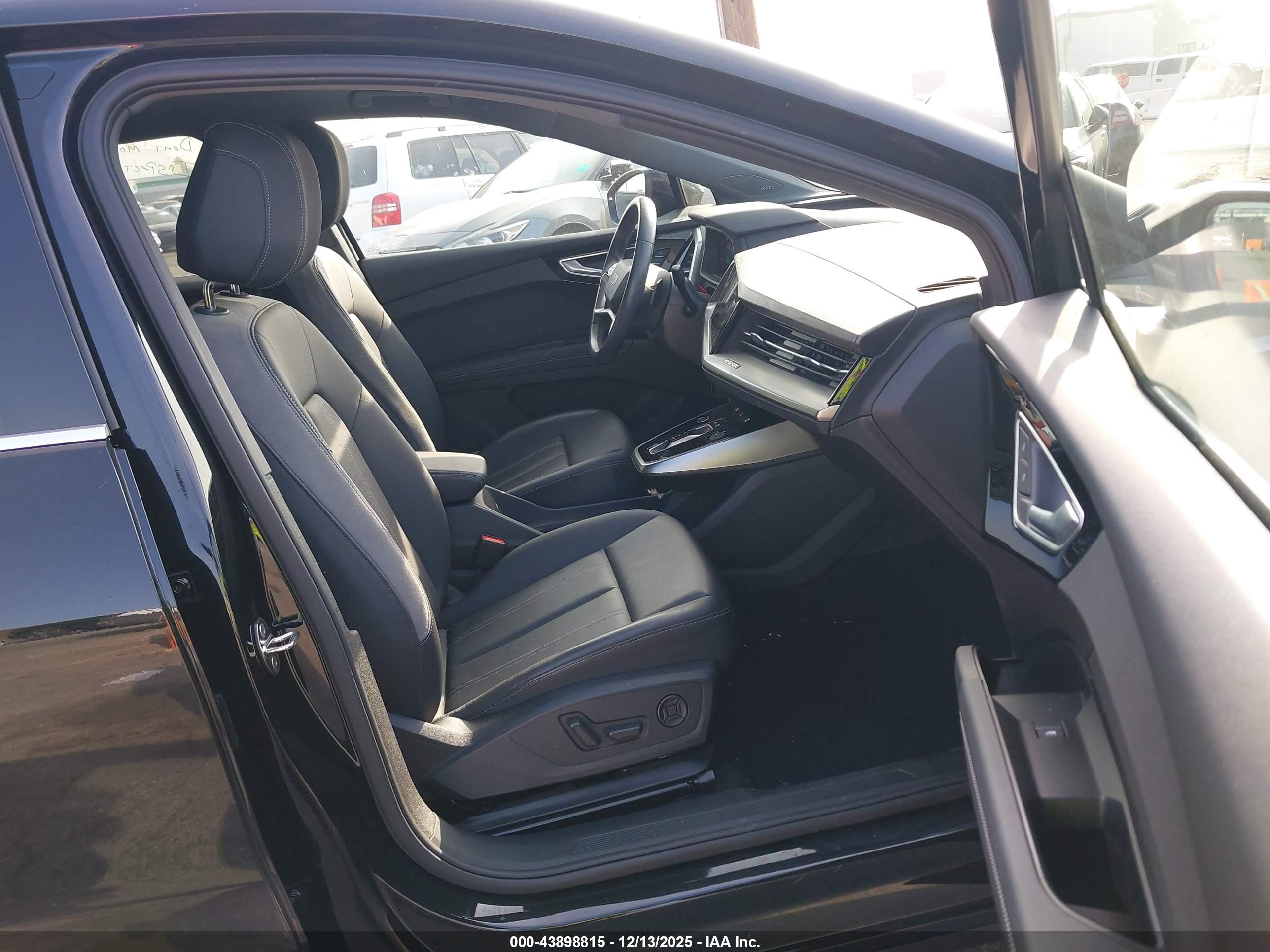 AUDI Q4 image 5