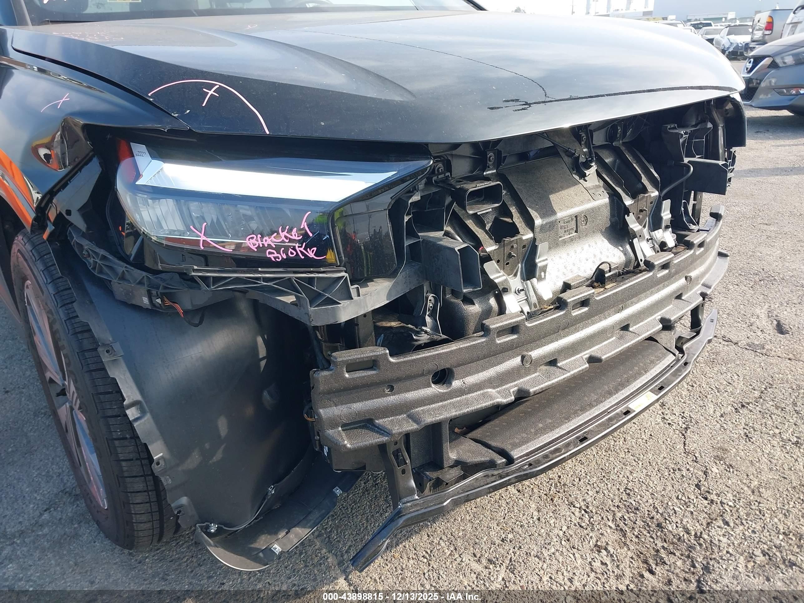 AUDI Q4 image 6
