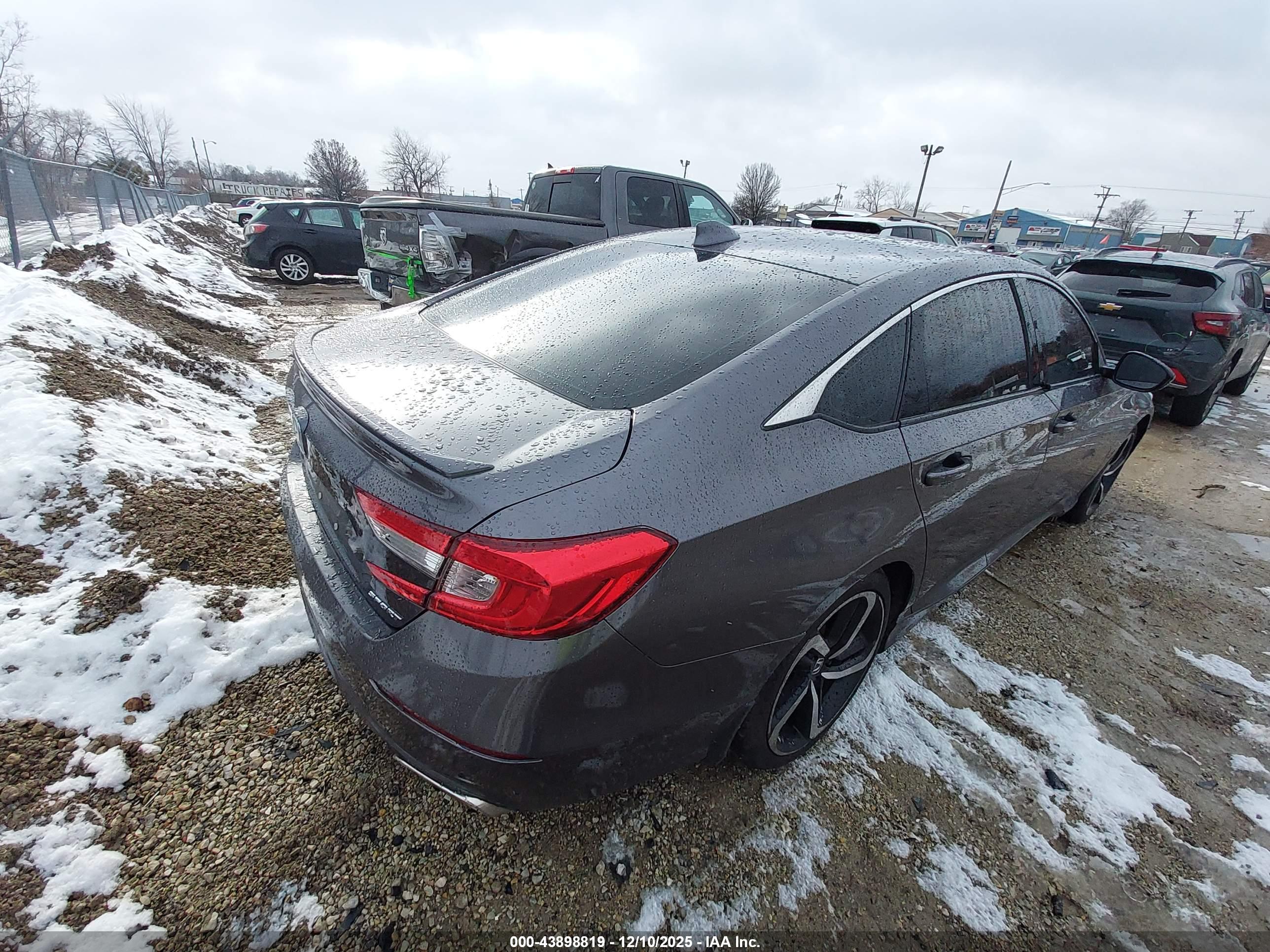 HONDA ACCORD image 4