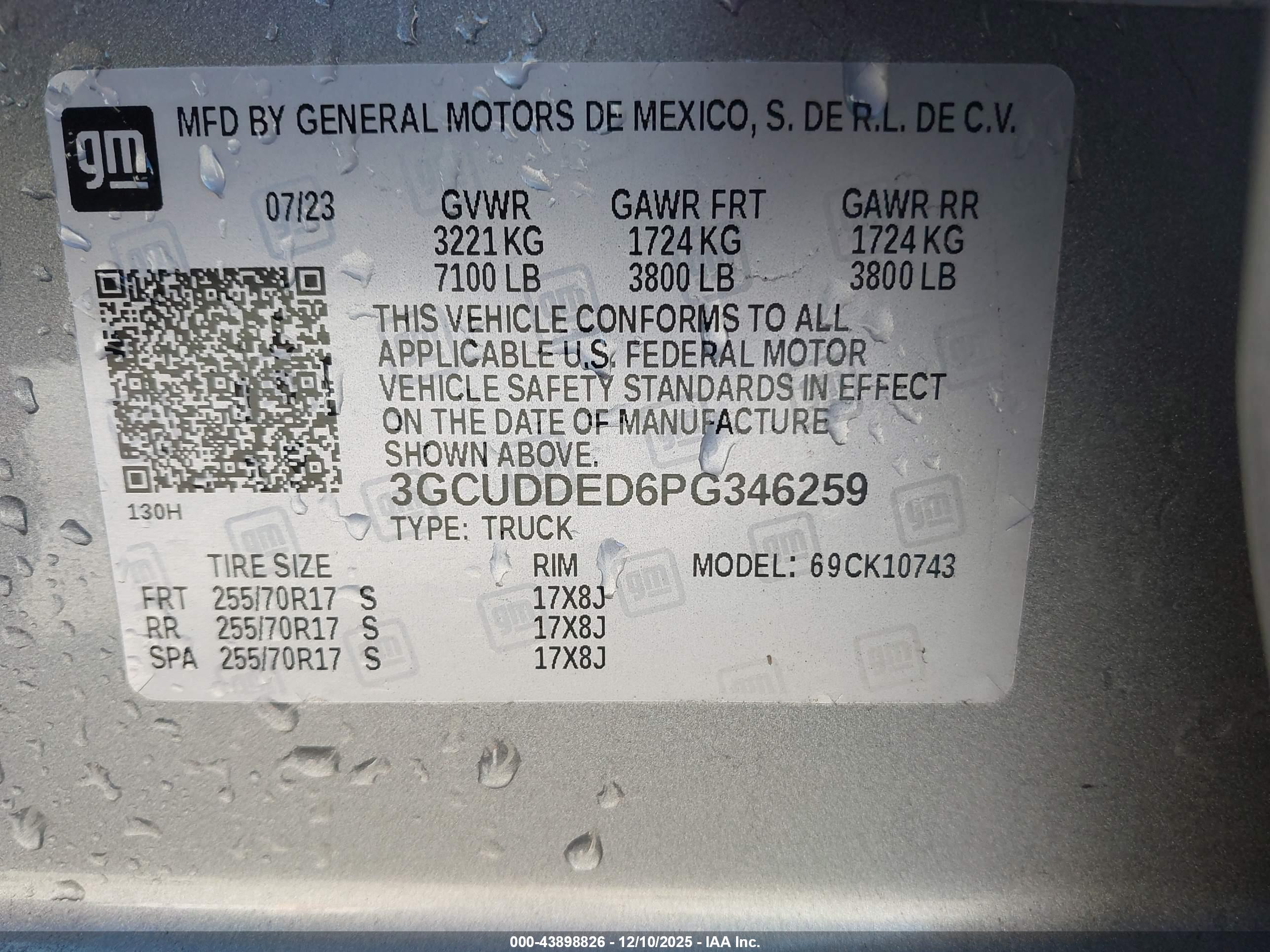 CHEVROLET SILVERADO image 9
