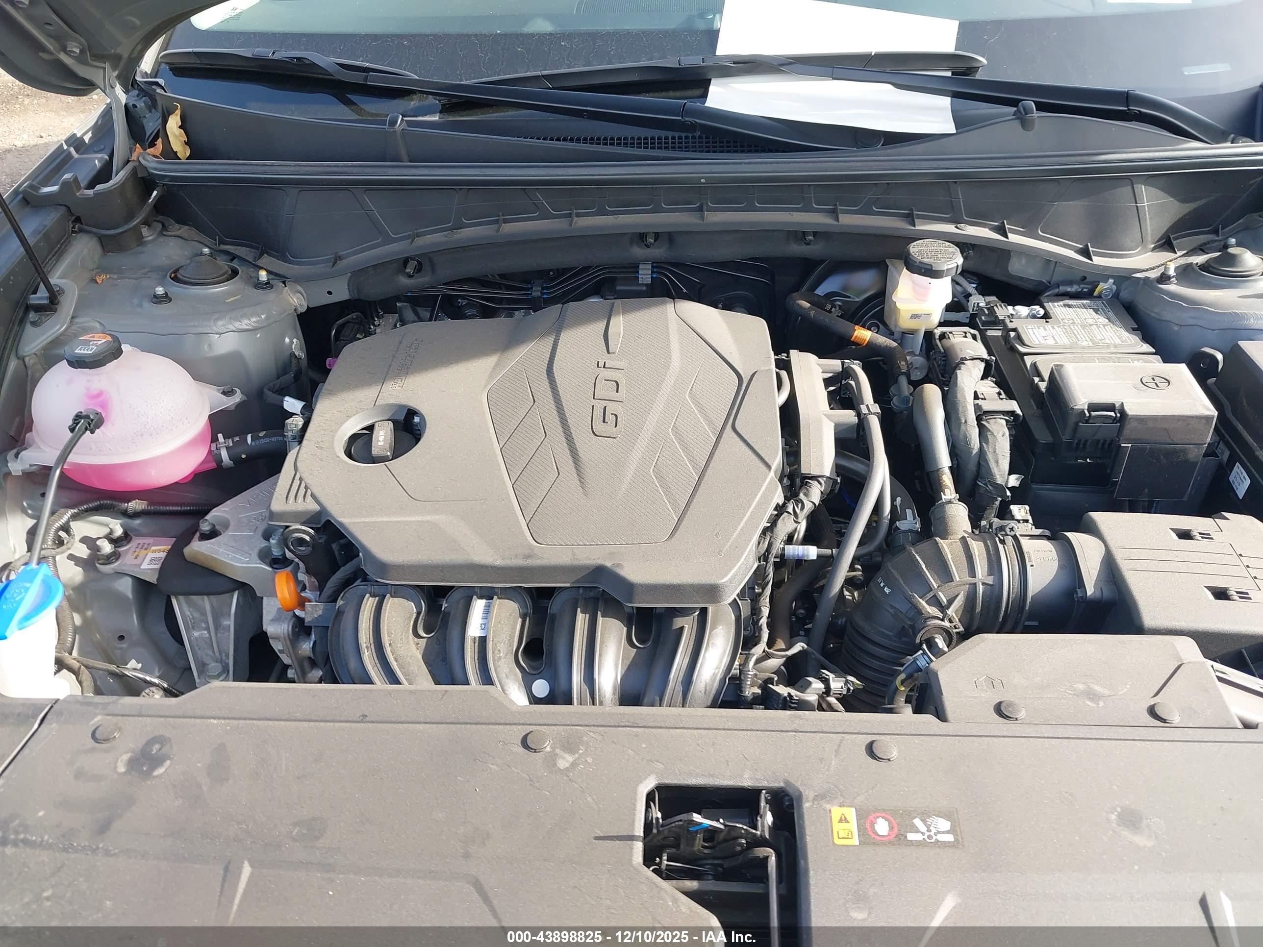 HYUNDAI TUCSON image 10