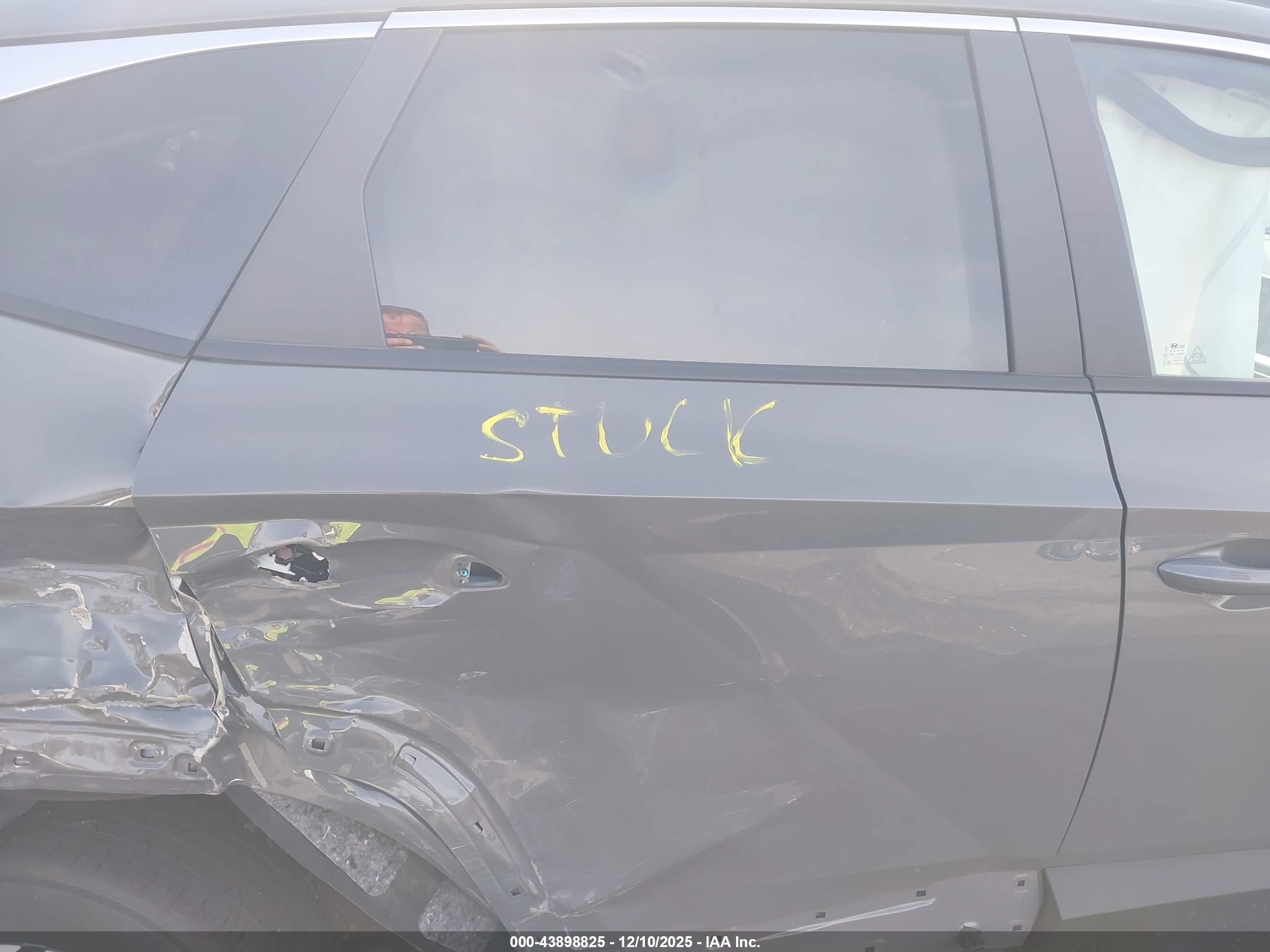 HYUNDAI TUCSON image 8