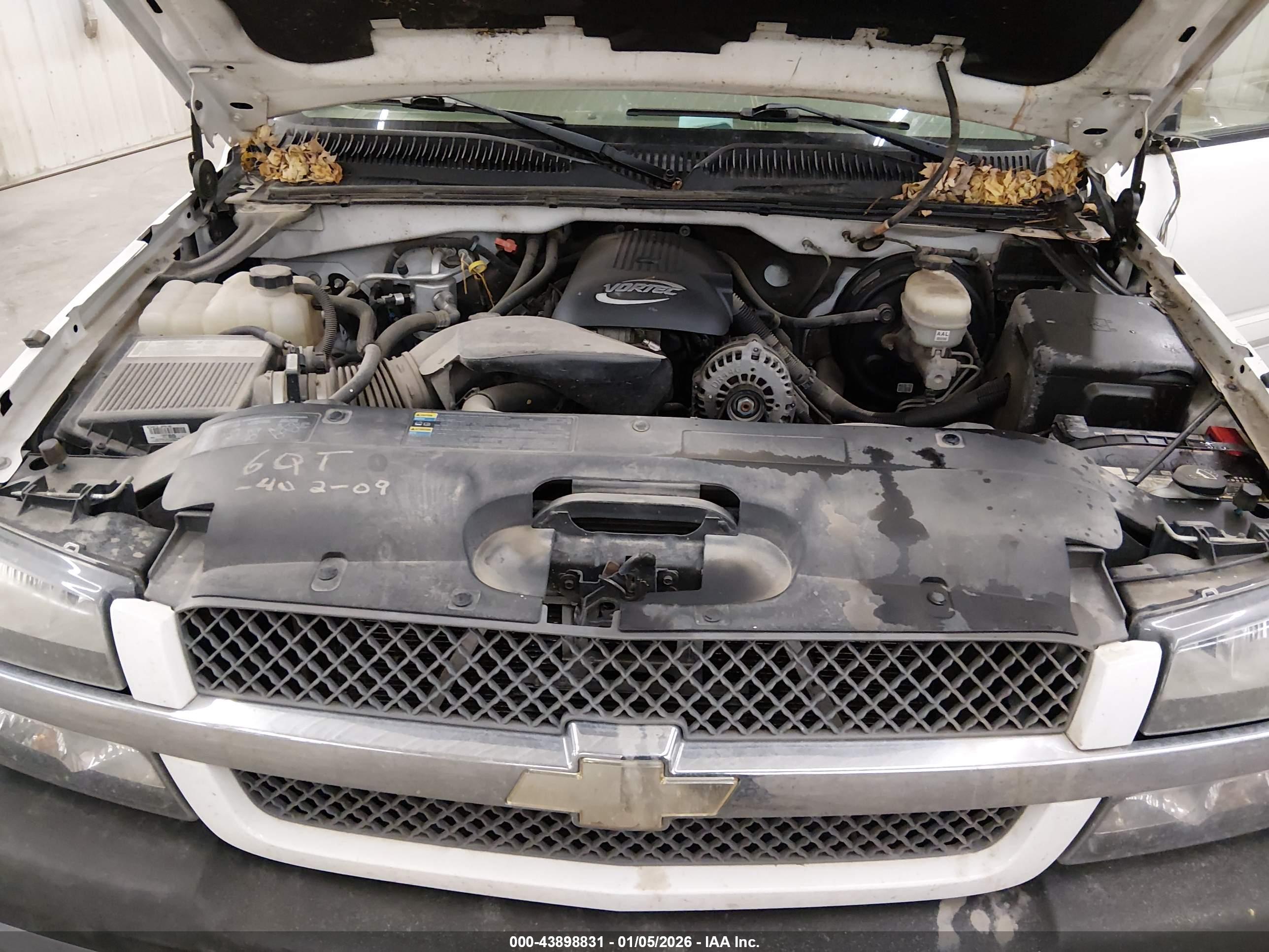 CHEVROLET SILVERADO image 10