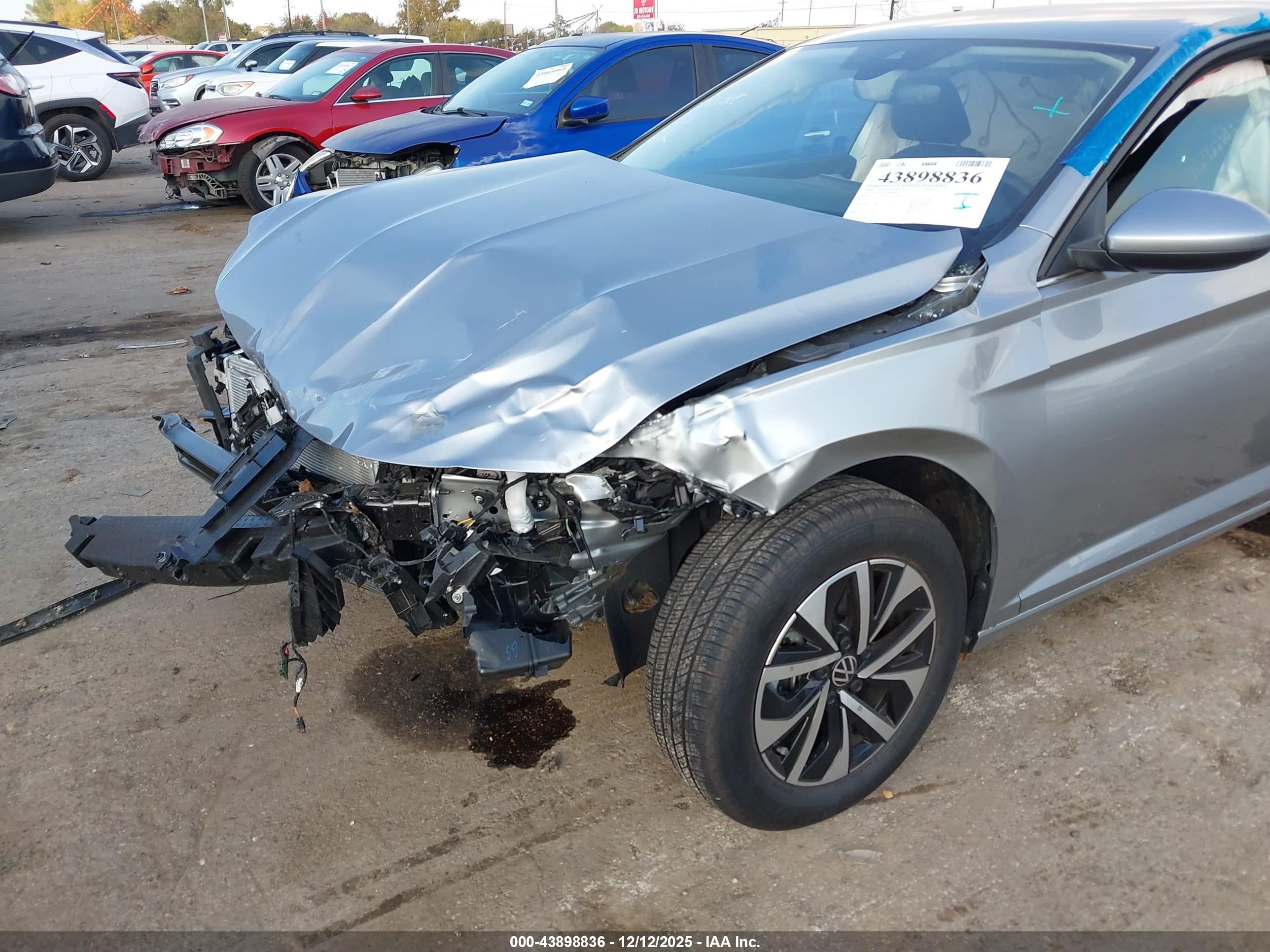 VOLKSWAGEN JETTA image 6
