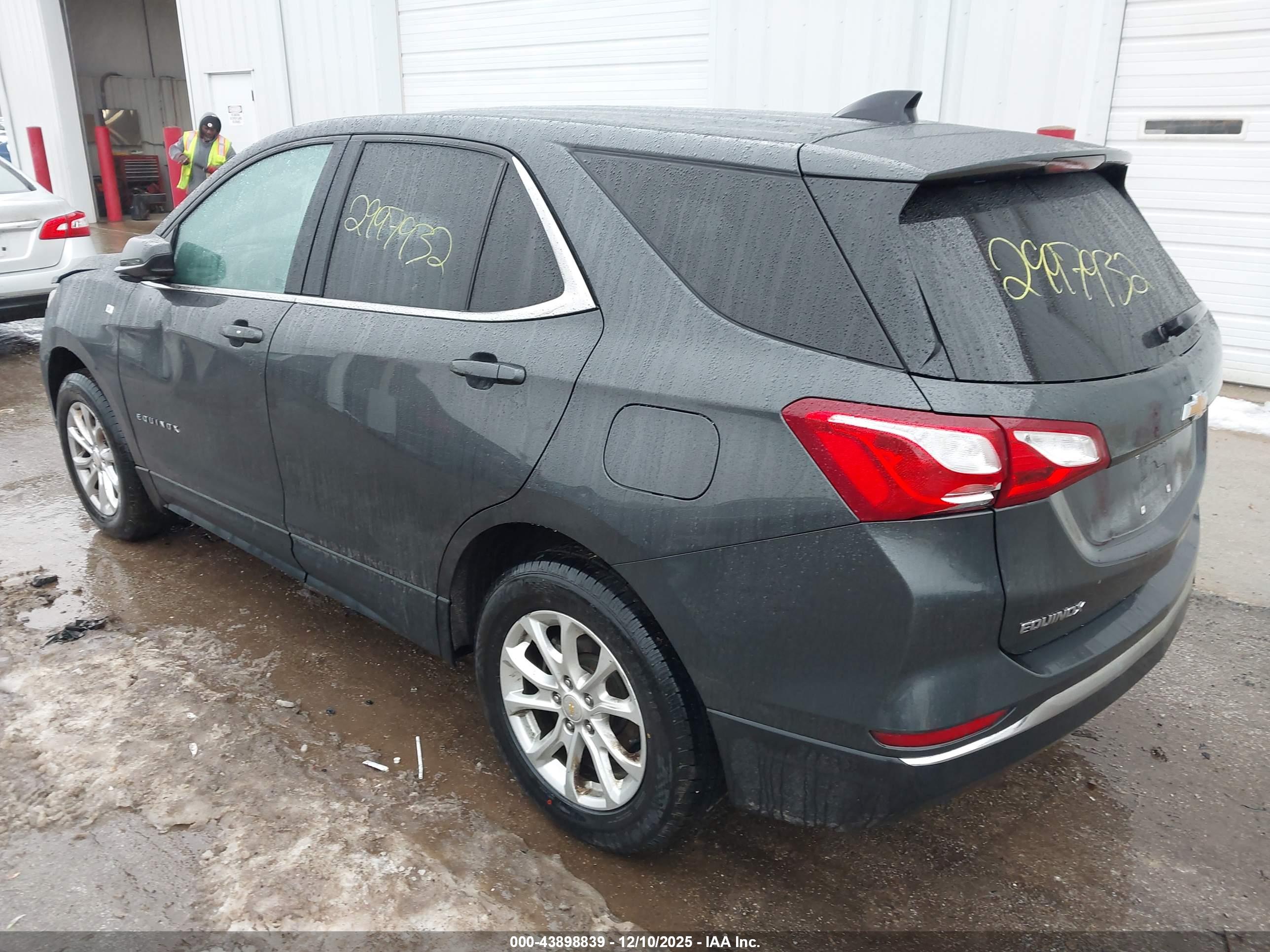 CHEVROLET EQUINOX image 3