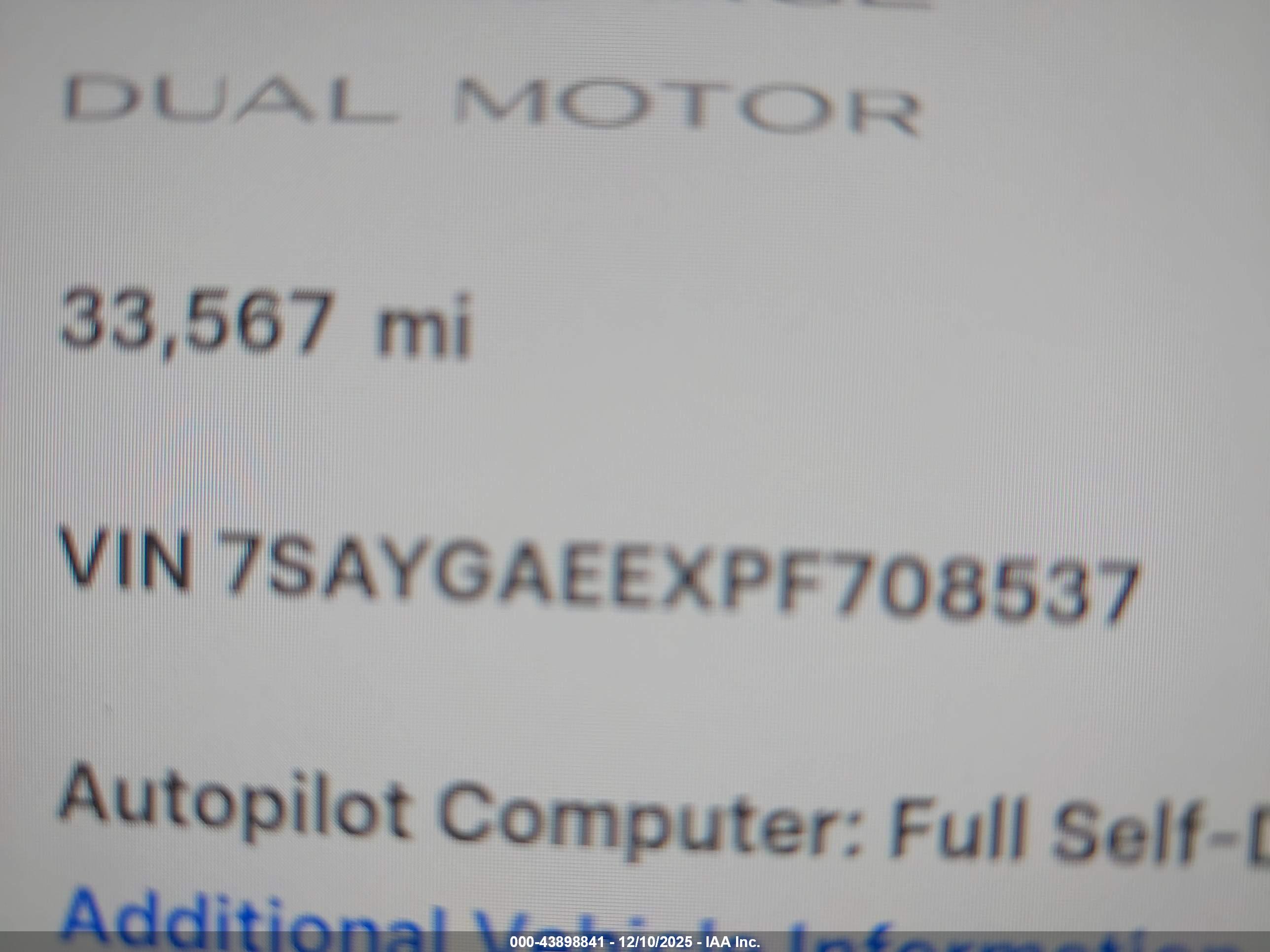 TESLA MODEL image 9