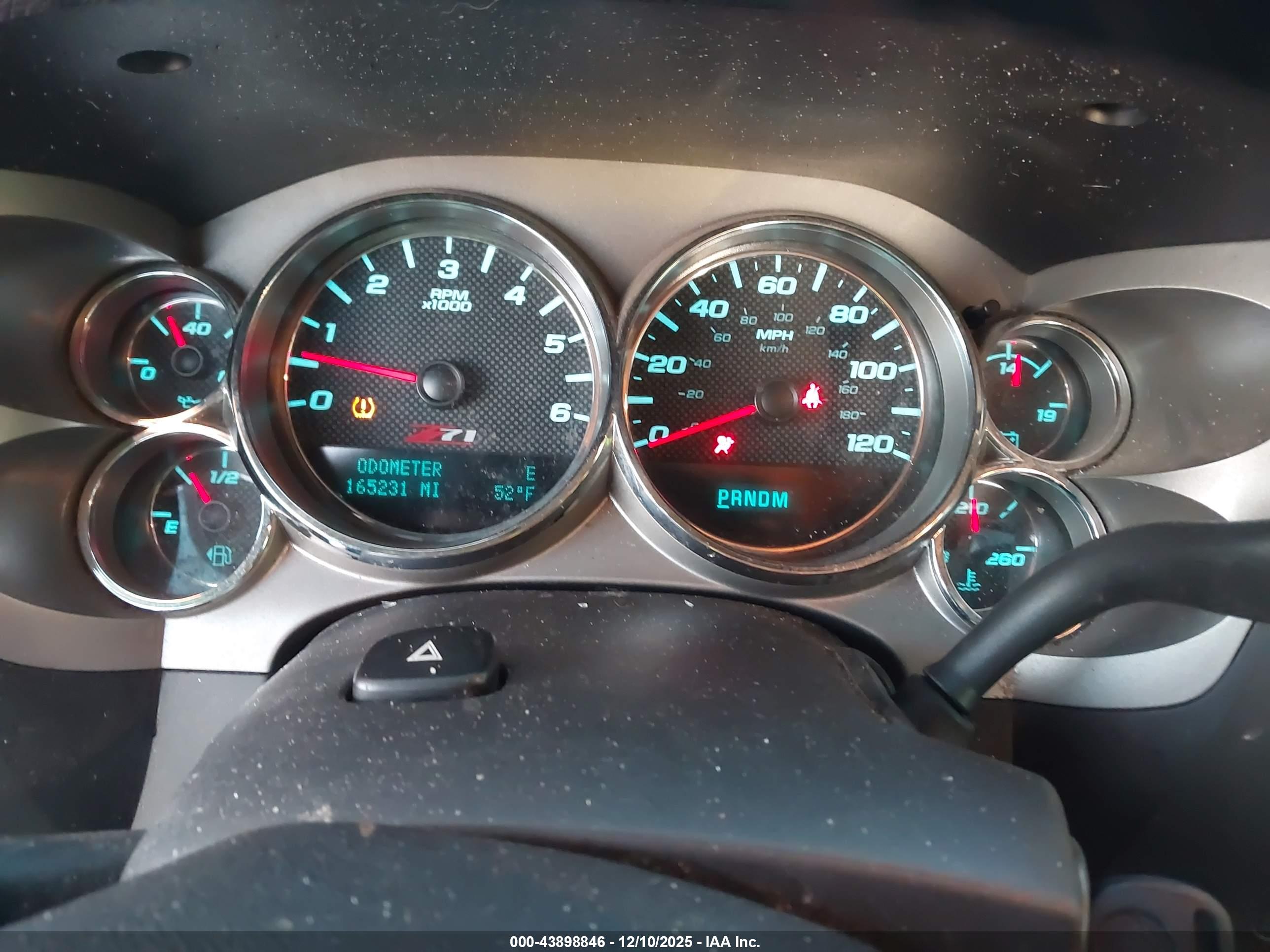 CHEVROLET SILVERADO image 7