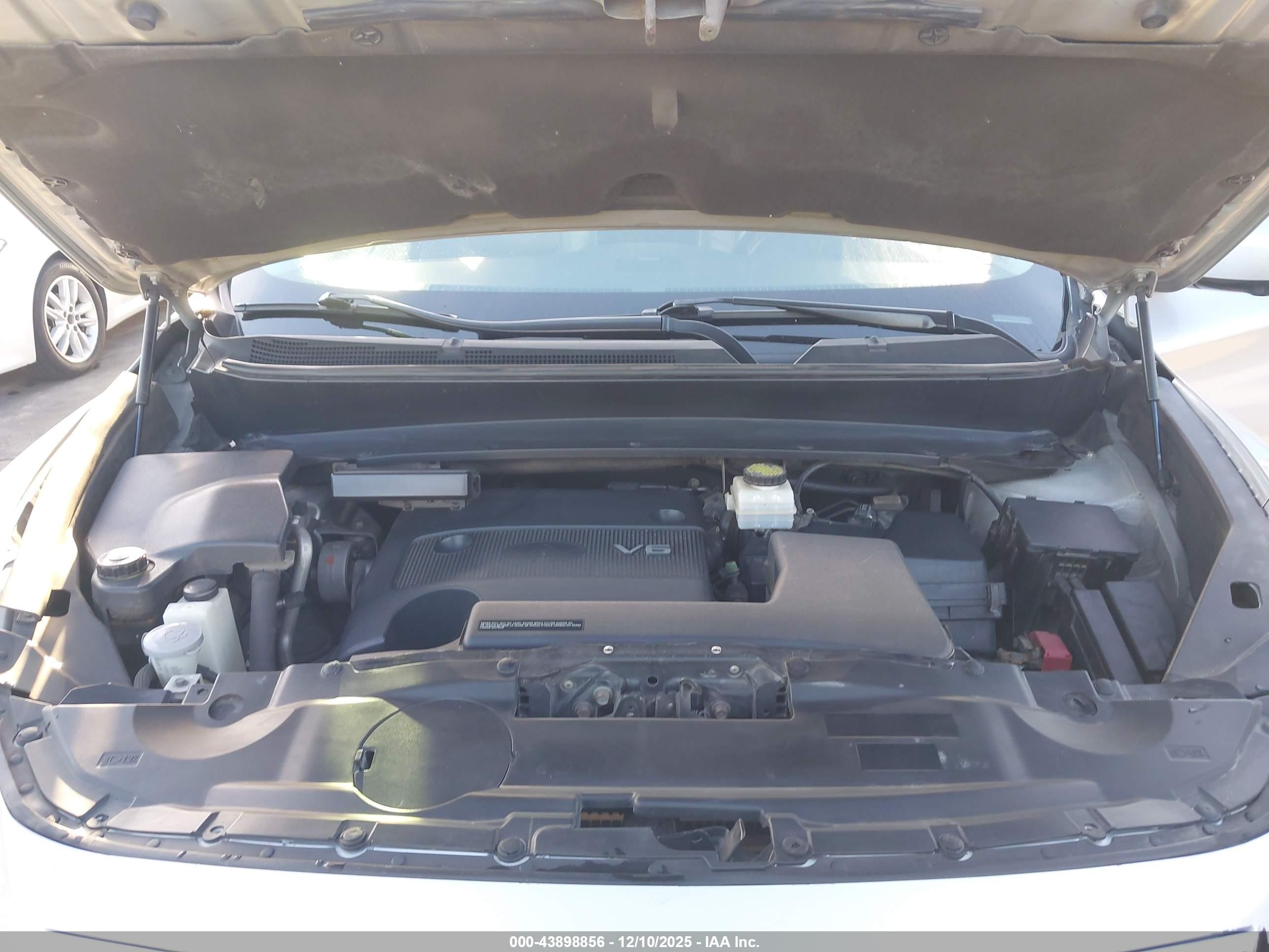 INFINITI JX35 image 10