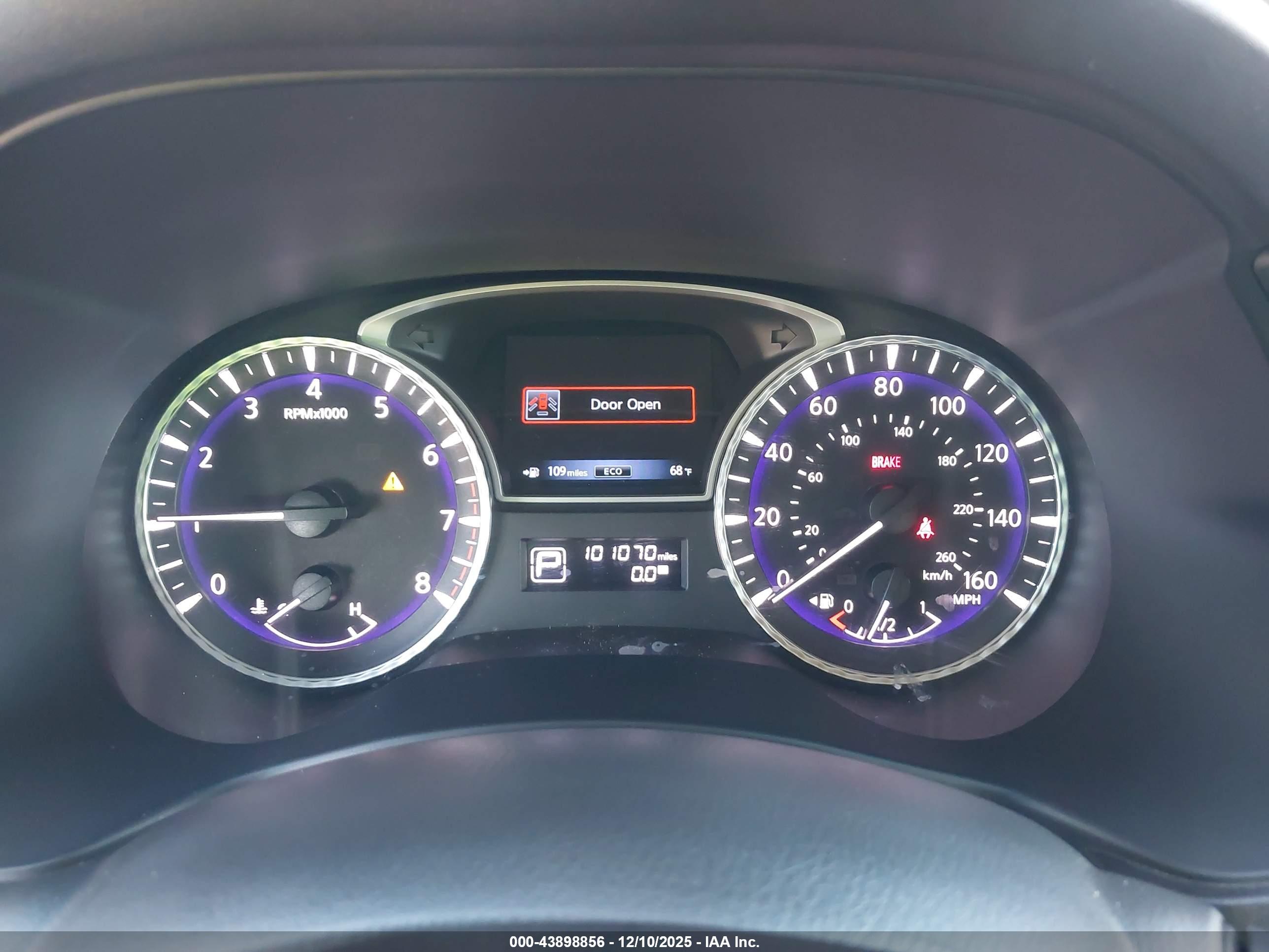 INFINITI JX35 image 7