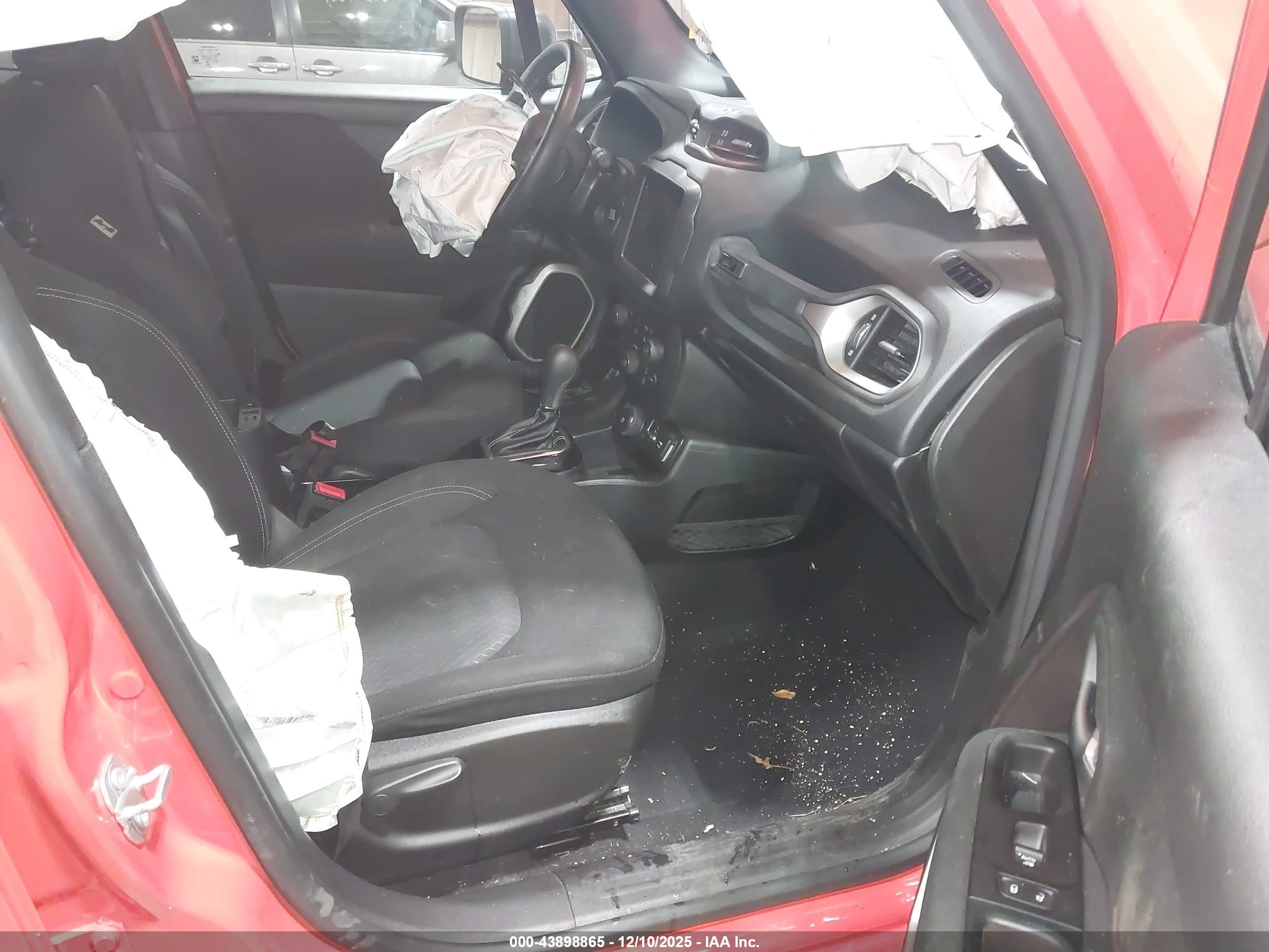JEEP RENEGADE image 5