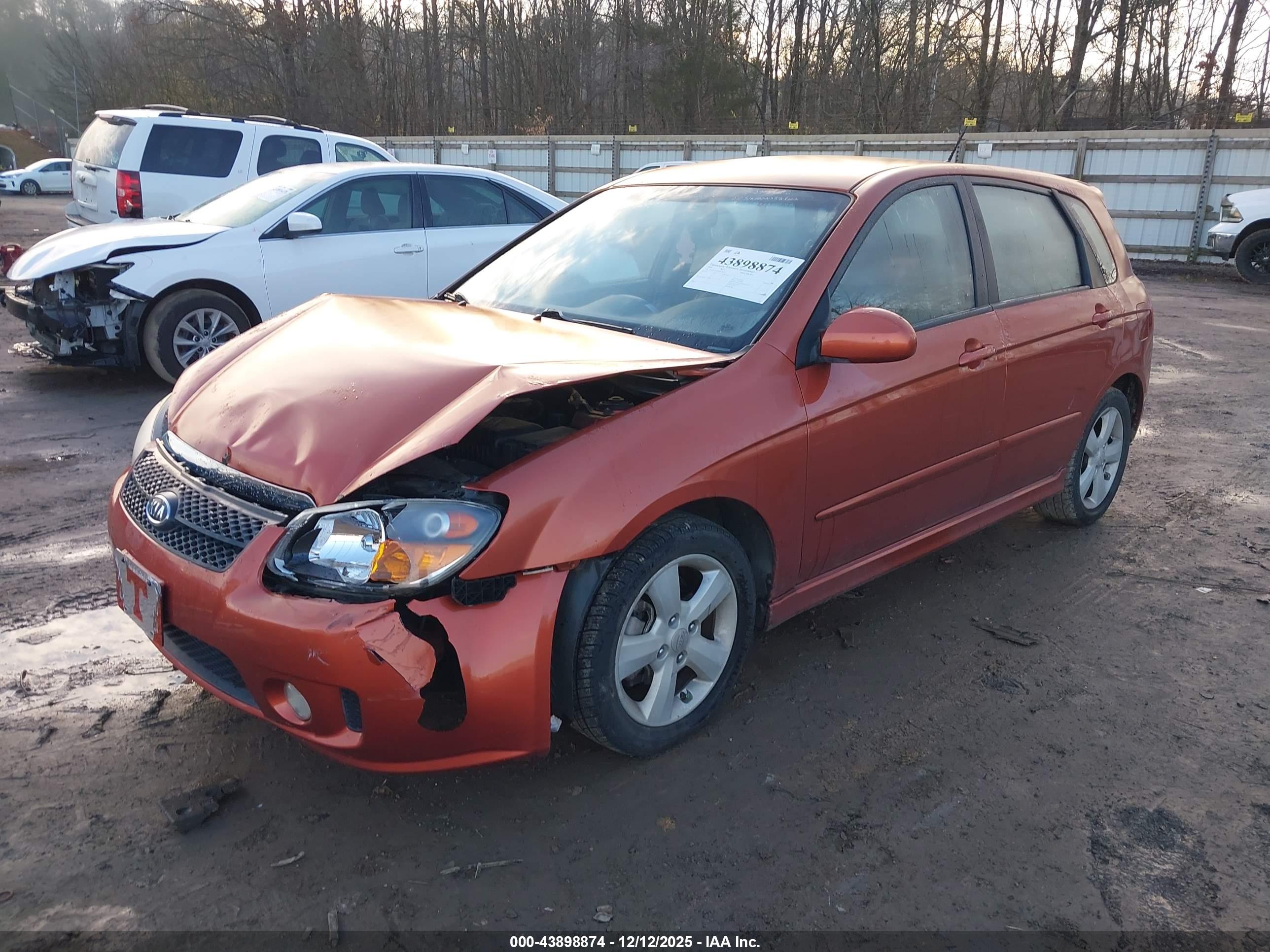 KIA SPECTRA5 image 2