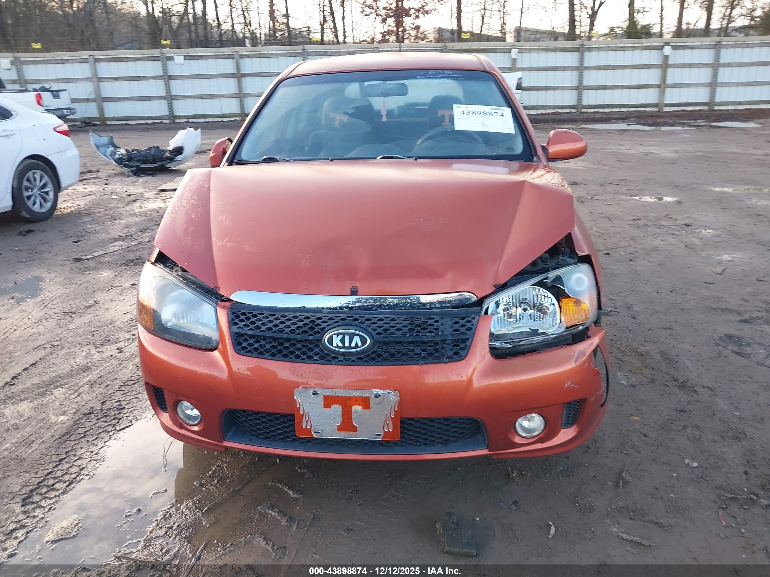 KIA SPECTRA5 image 6