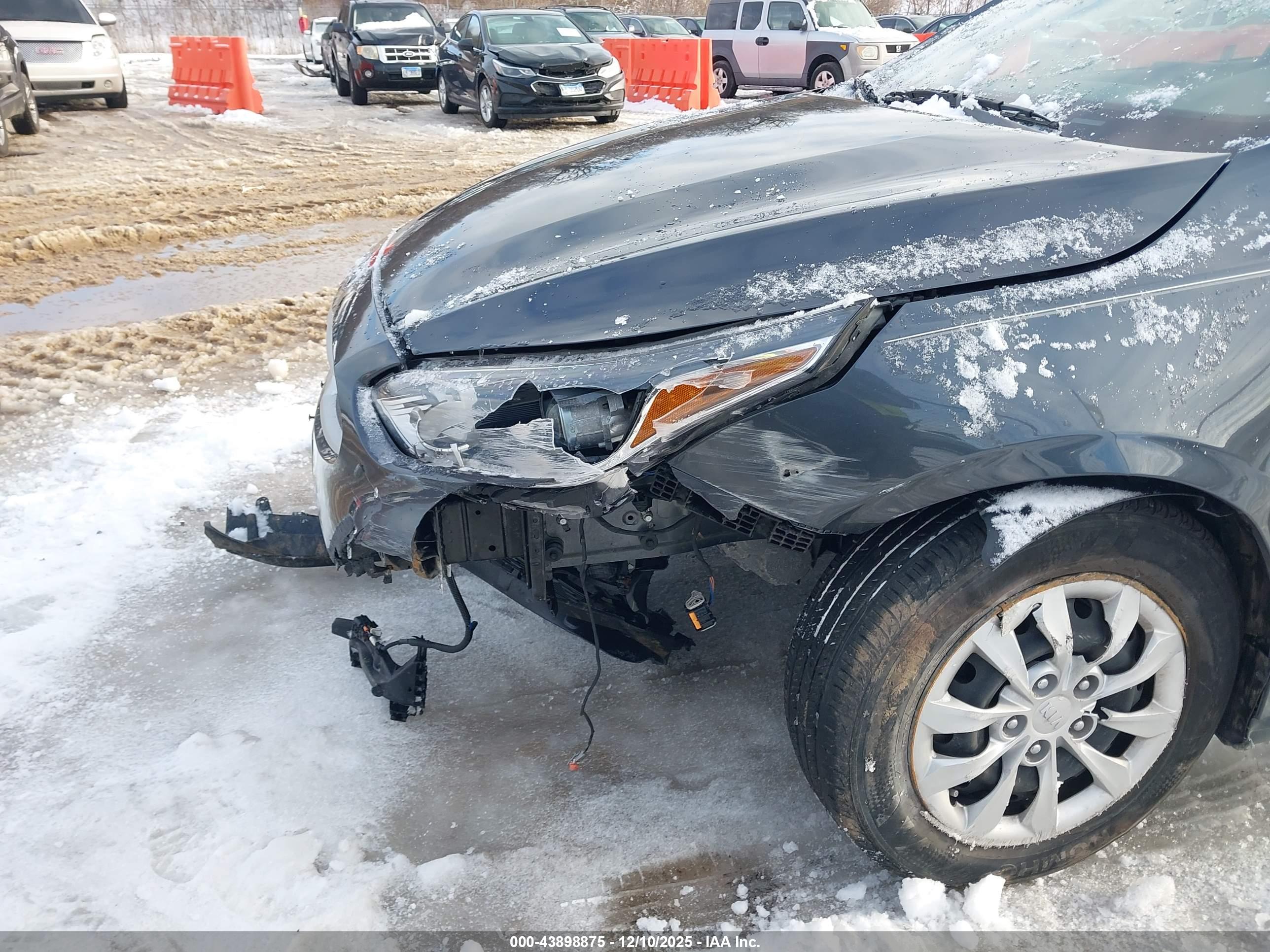 KIA FORTE image 6
