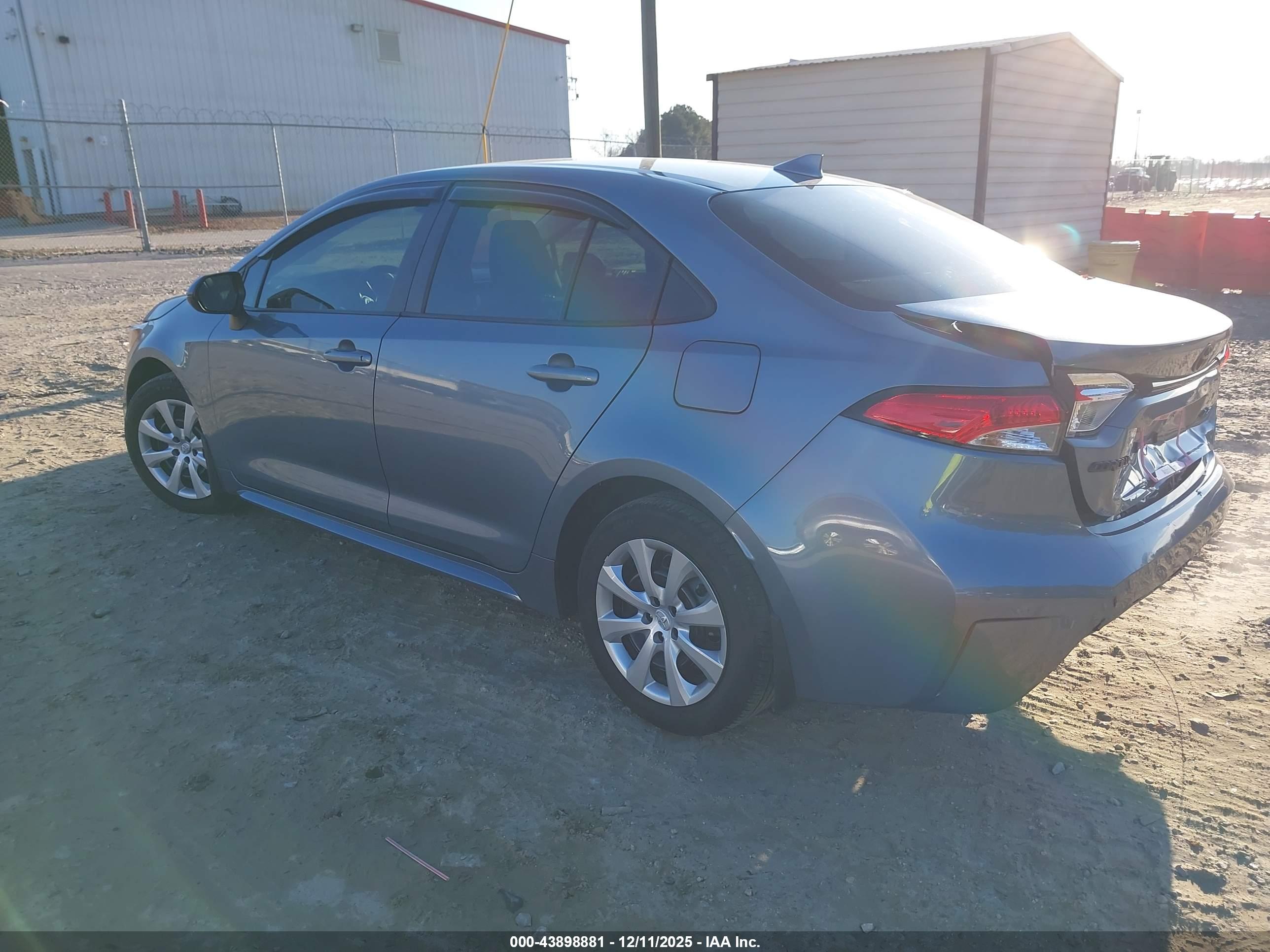 TOYOTA COROLLA image 3