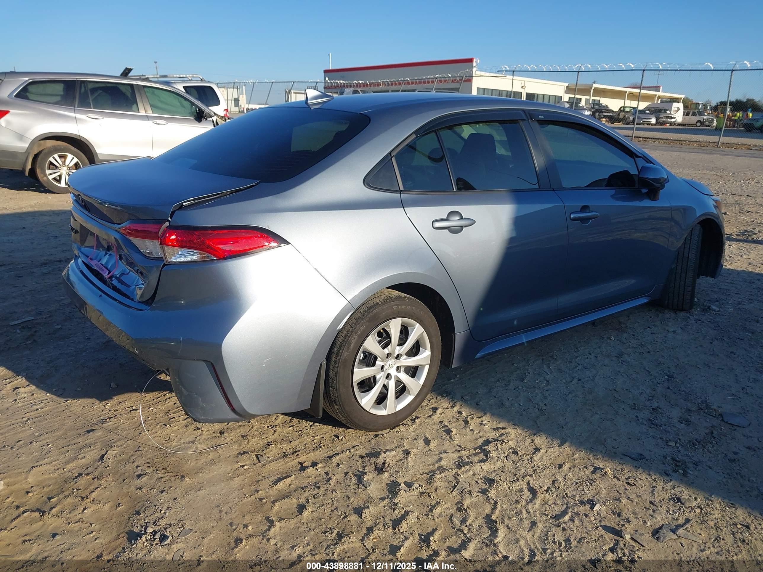 TOYOTA COROLLA image 4
