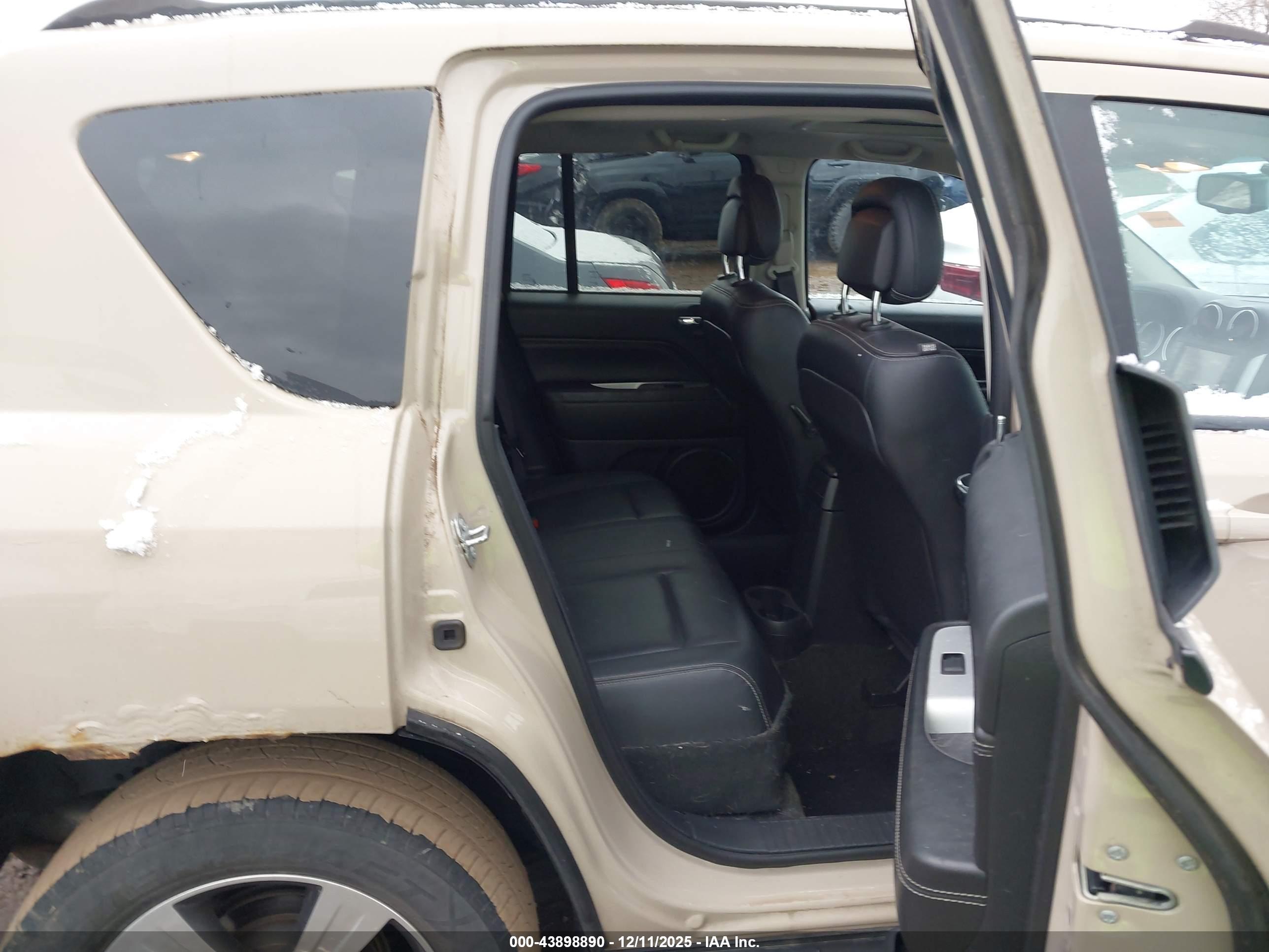 JEEP COMPASS image 8