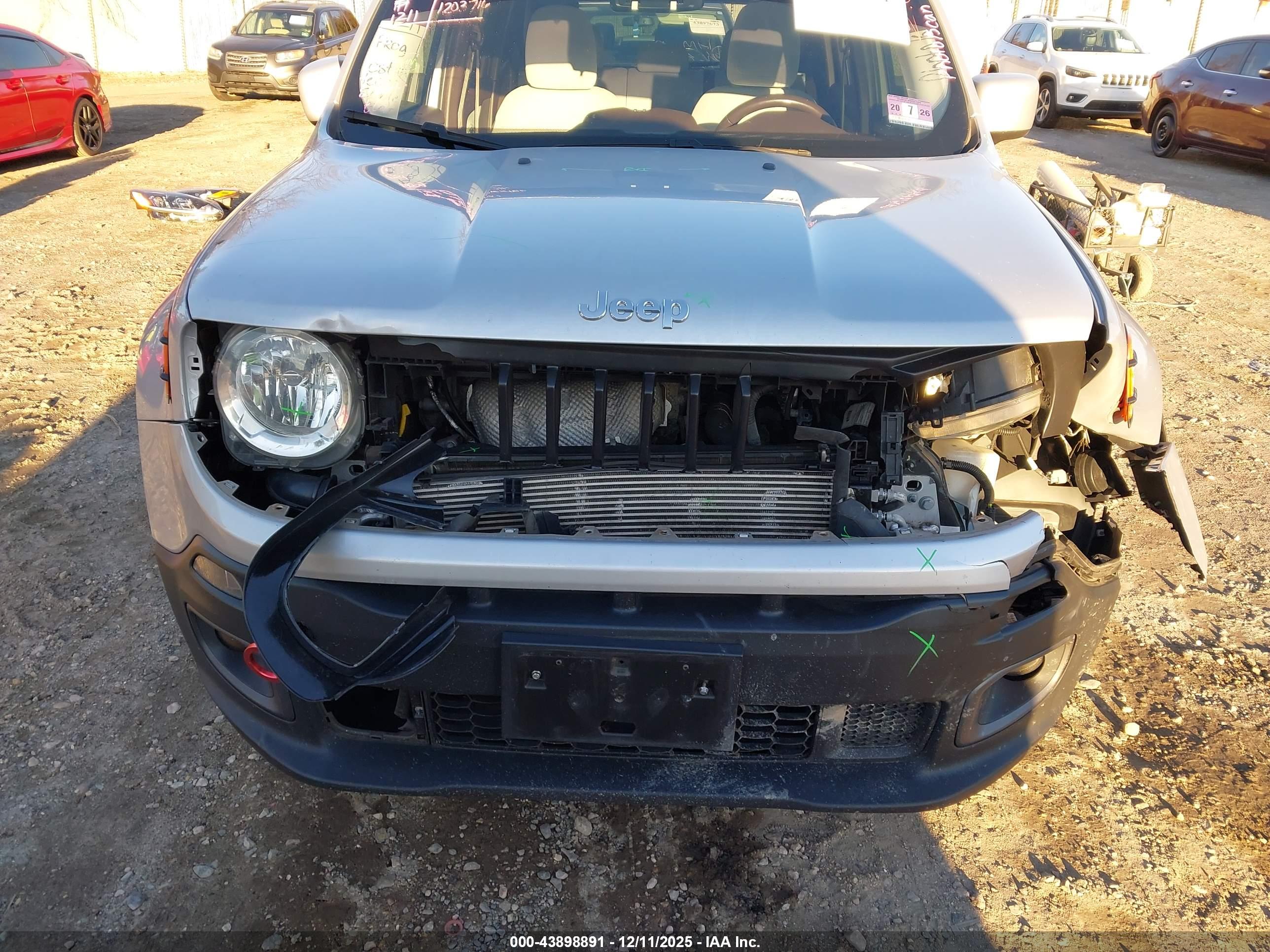 JEEP RENEGADE image 6