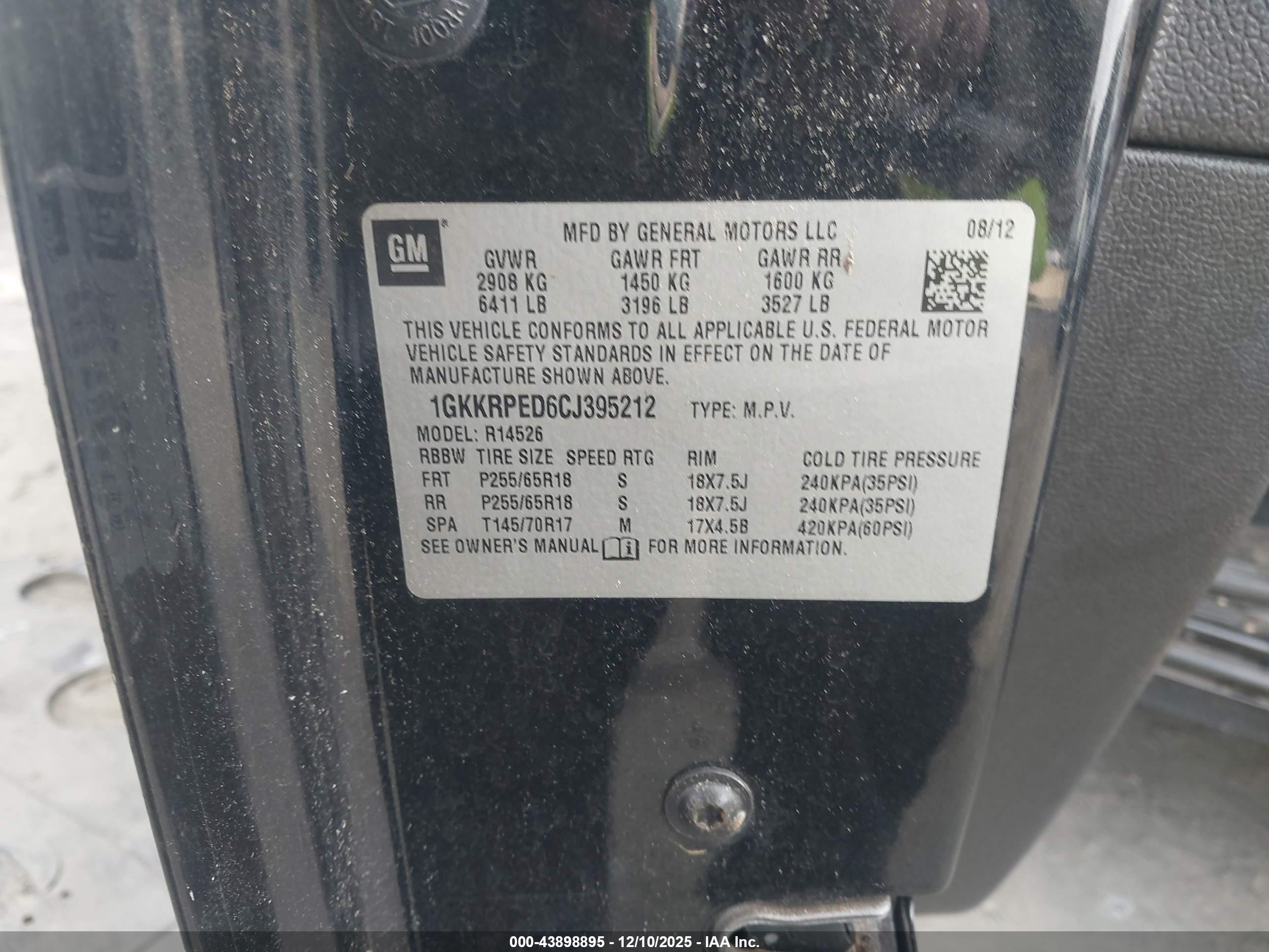 GMC ACADIA image 9