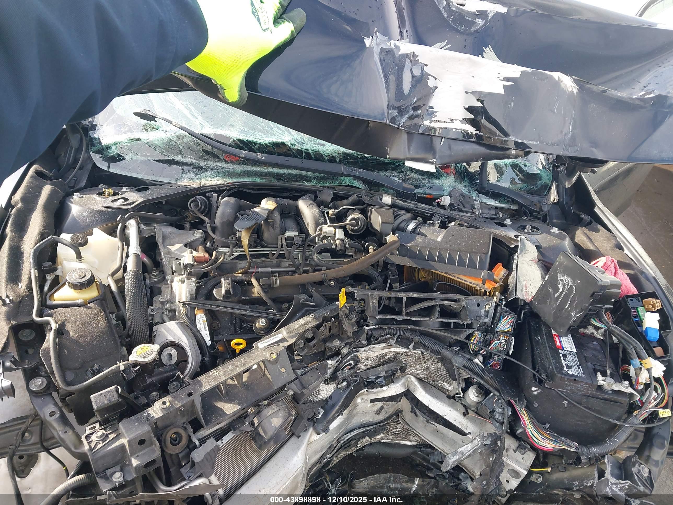 NISSAN MAXIMA image 10