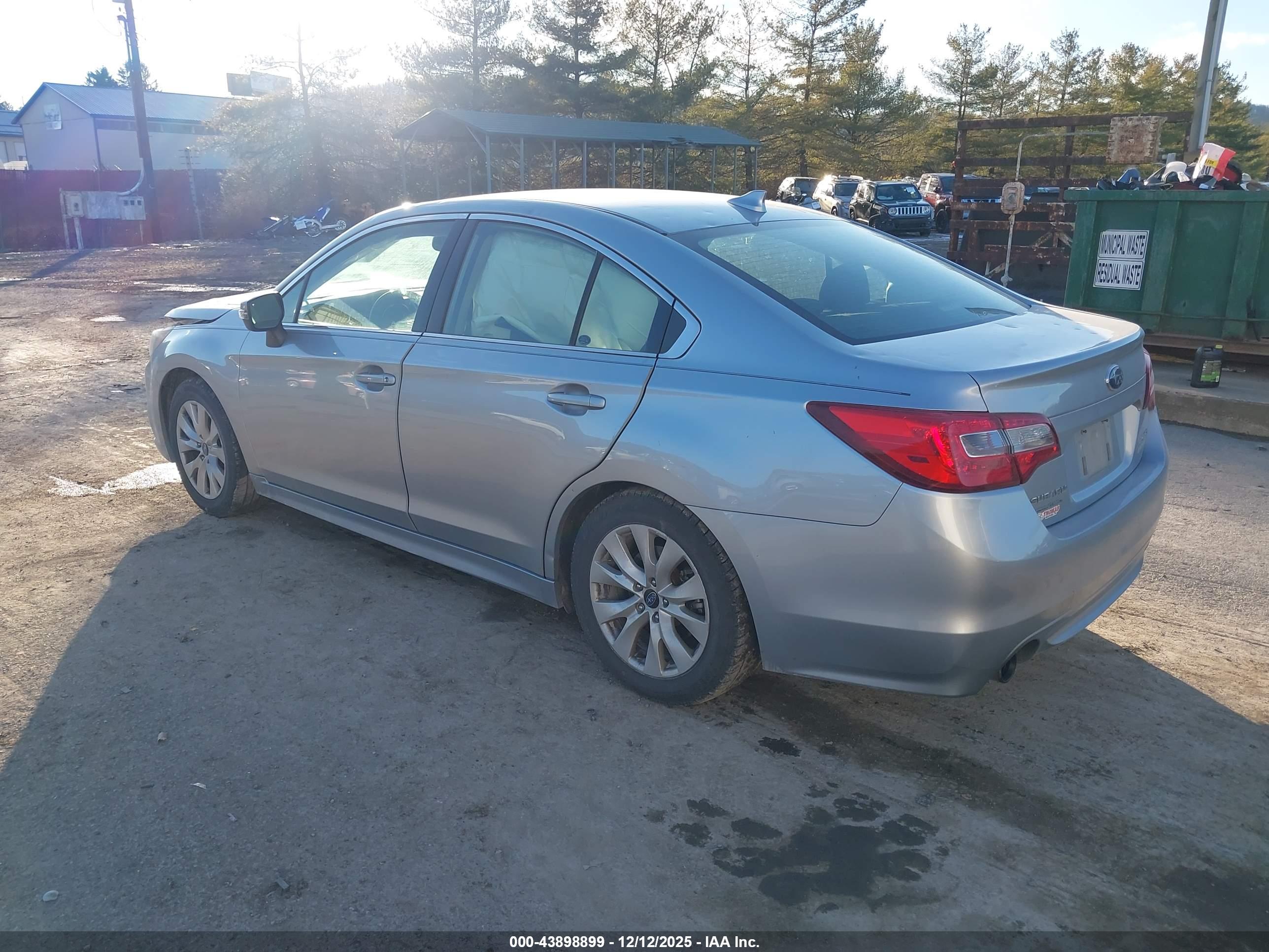 SUBARU LEGACY image 3