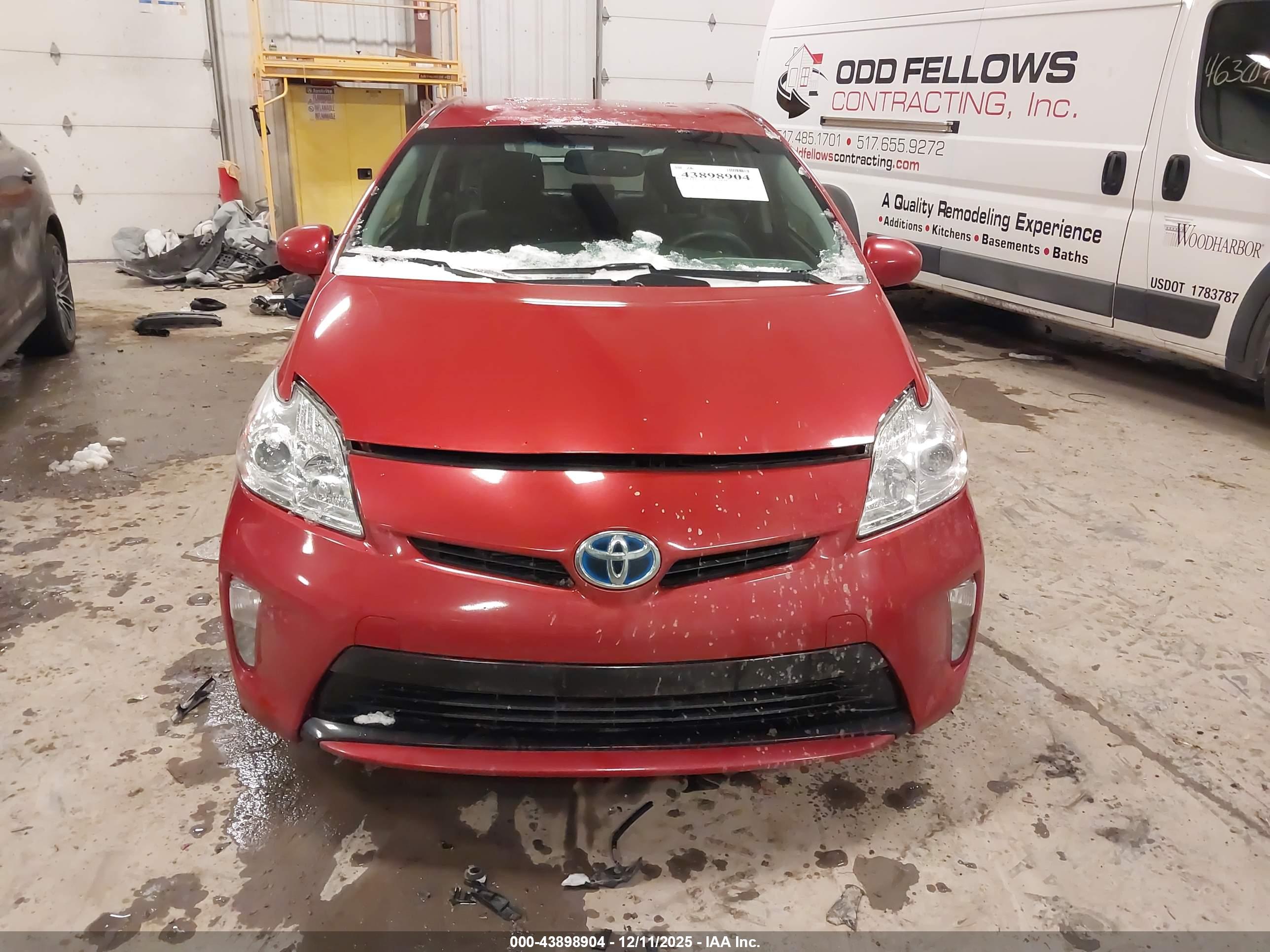 TOYOTA PRIUS image 6