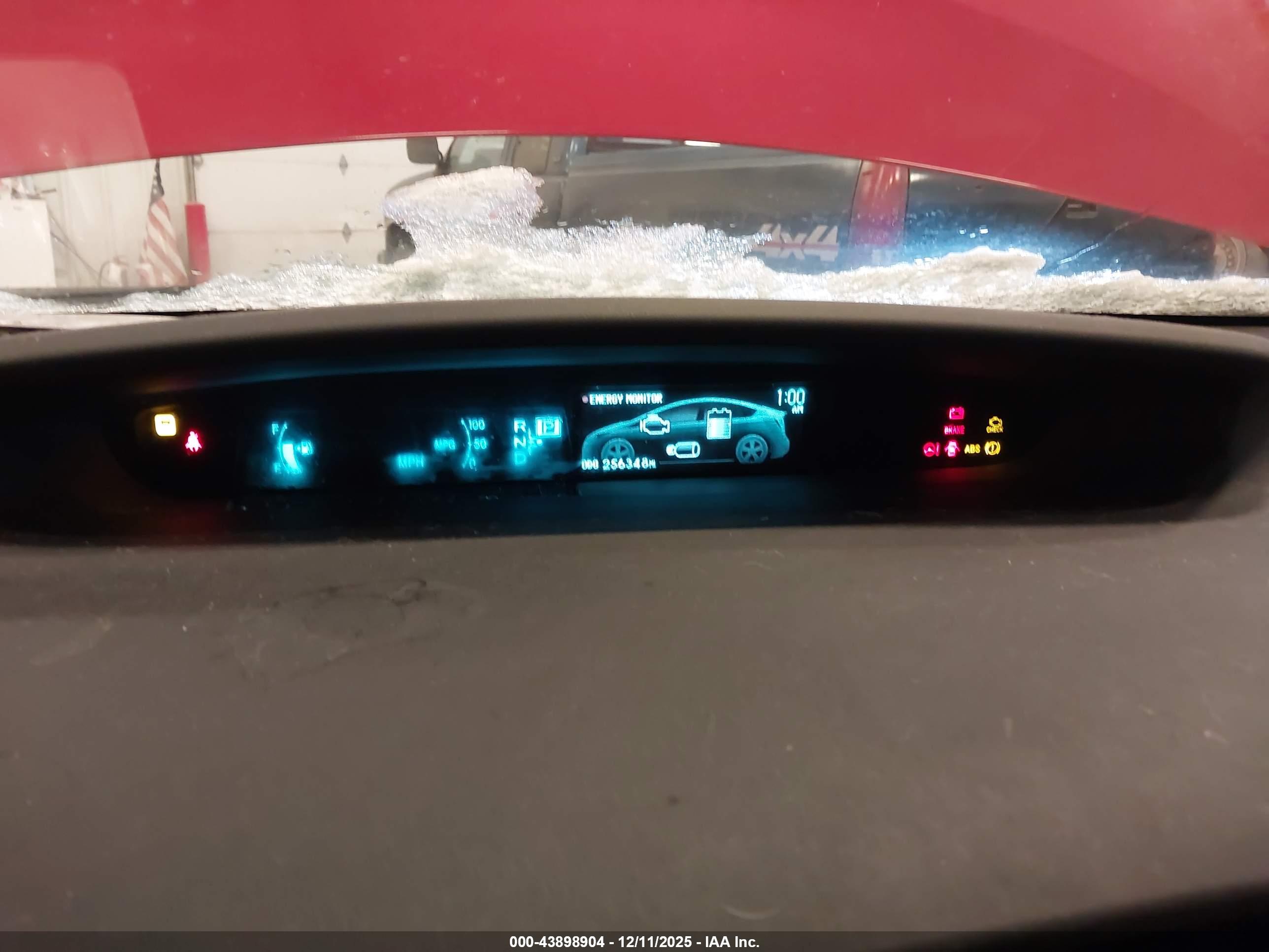 TOYOTA PRIUS image 7