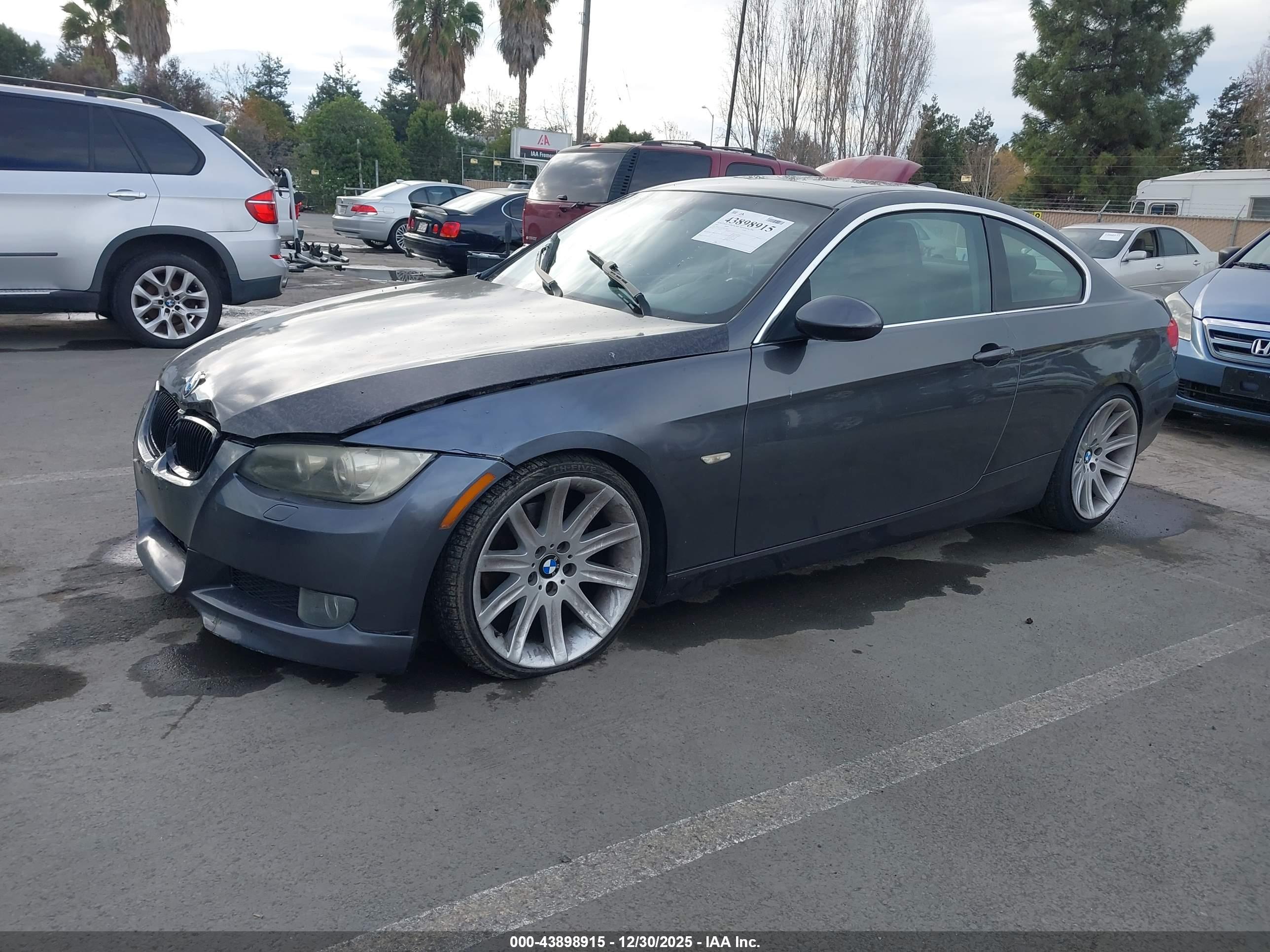 BMW 328I image 2