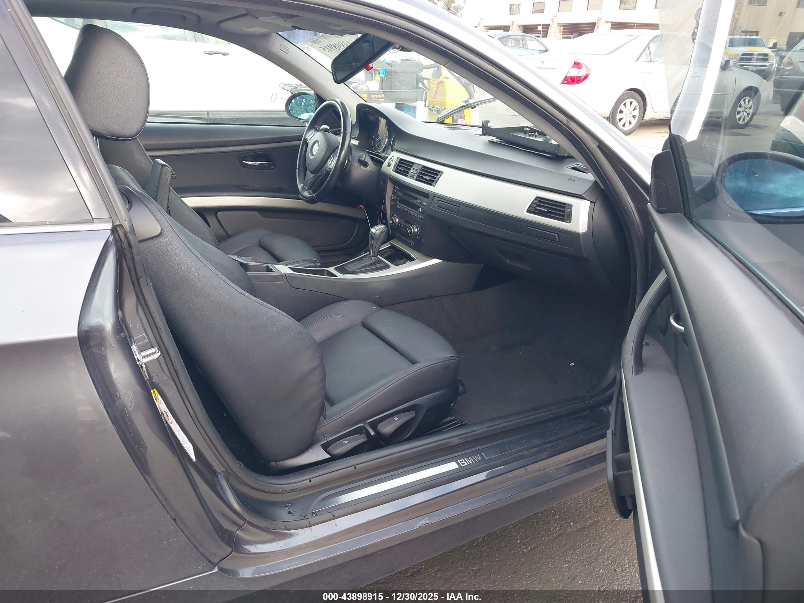 BMW 328I image 5