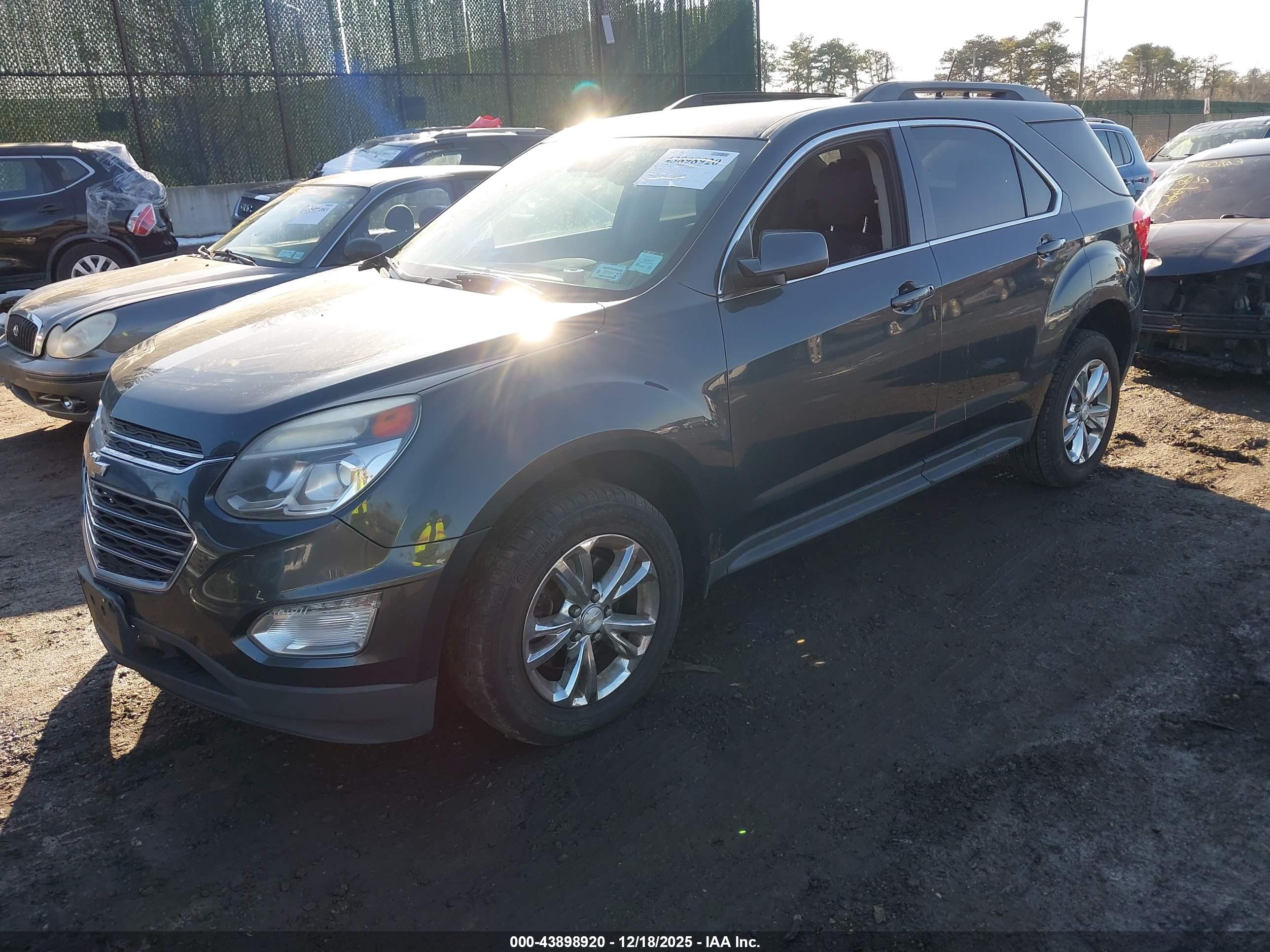CHEVROLET EQUINOX image 2