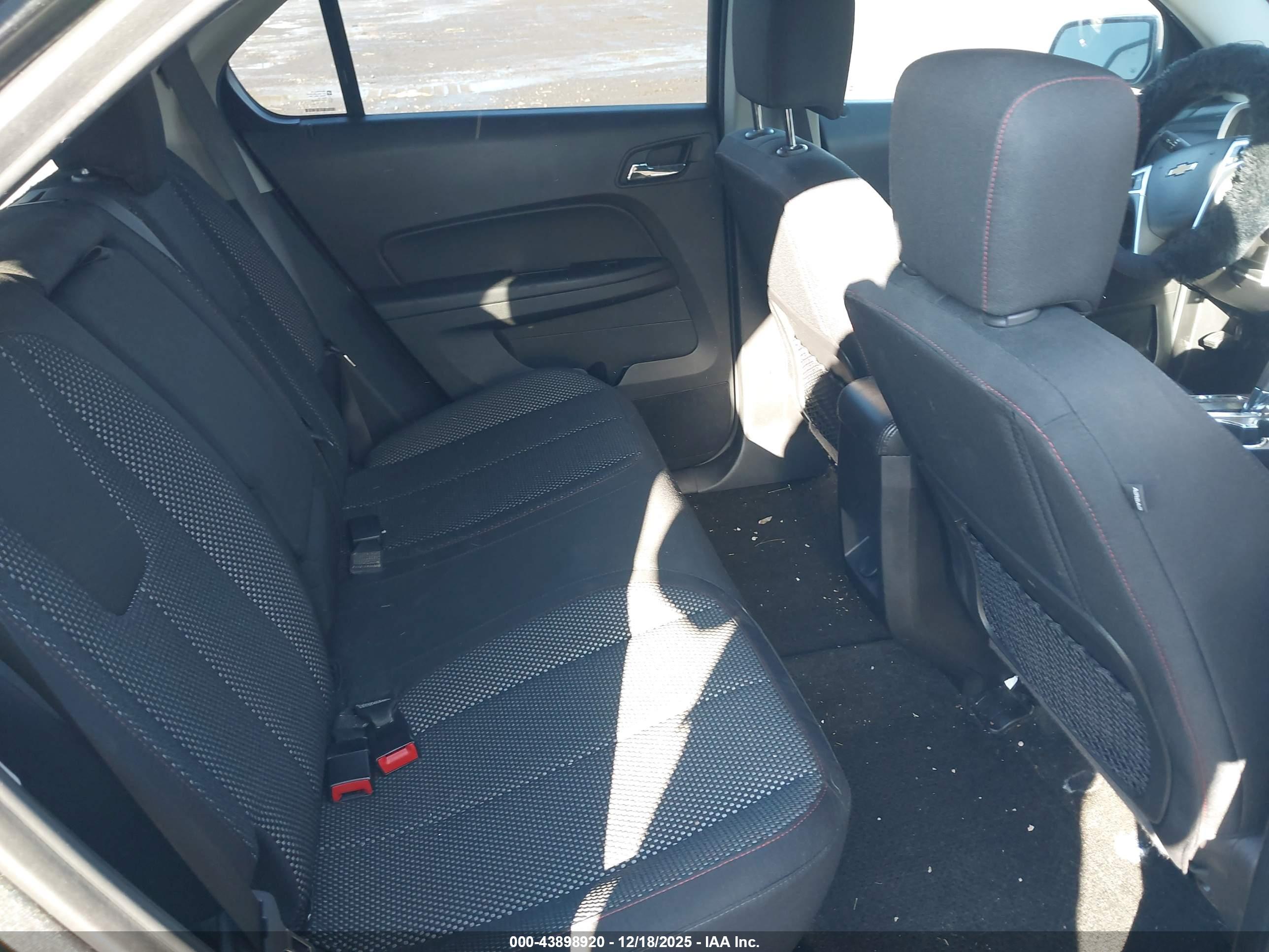 CHEVROLET EQUINOX image 8