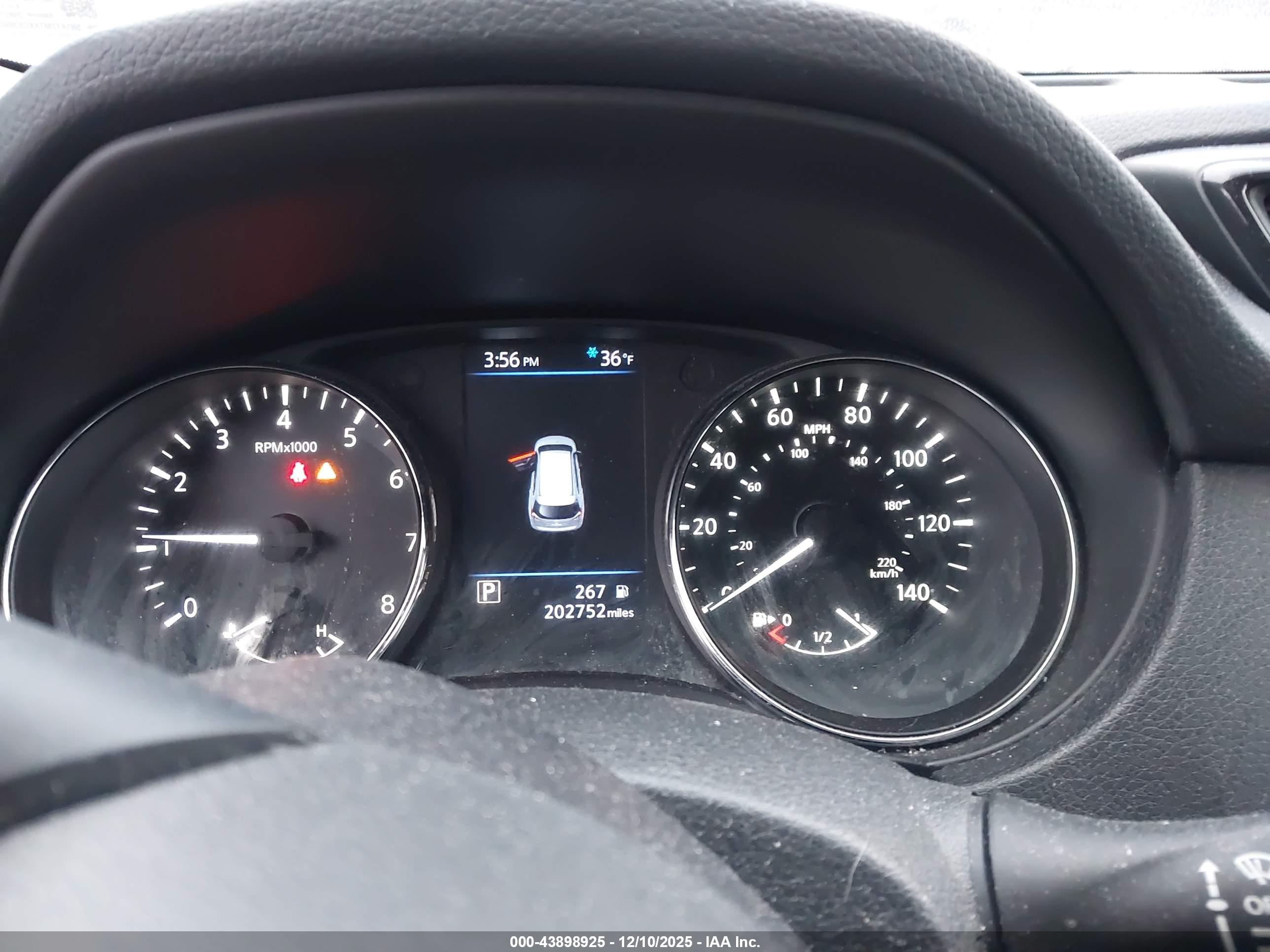 NISSAN ROGUE image 7