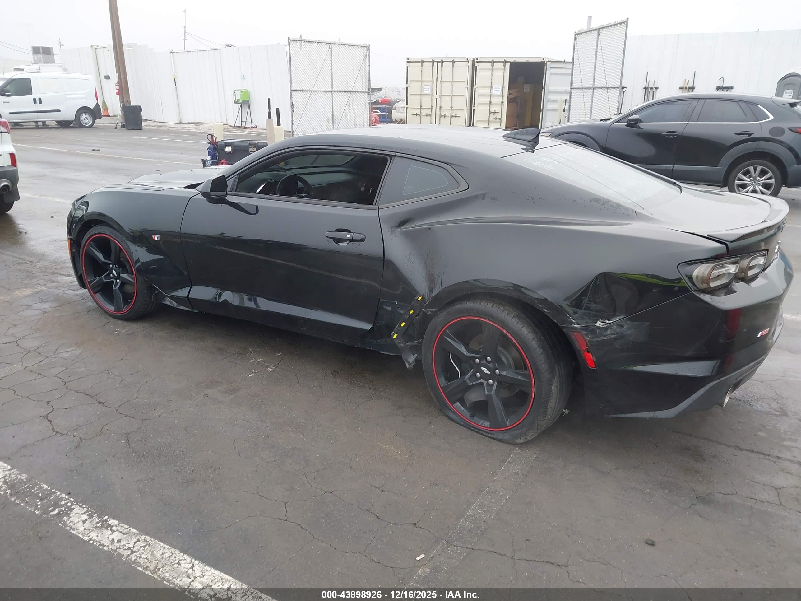 CHEVROLET CAMARO image 3