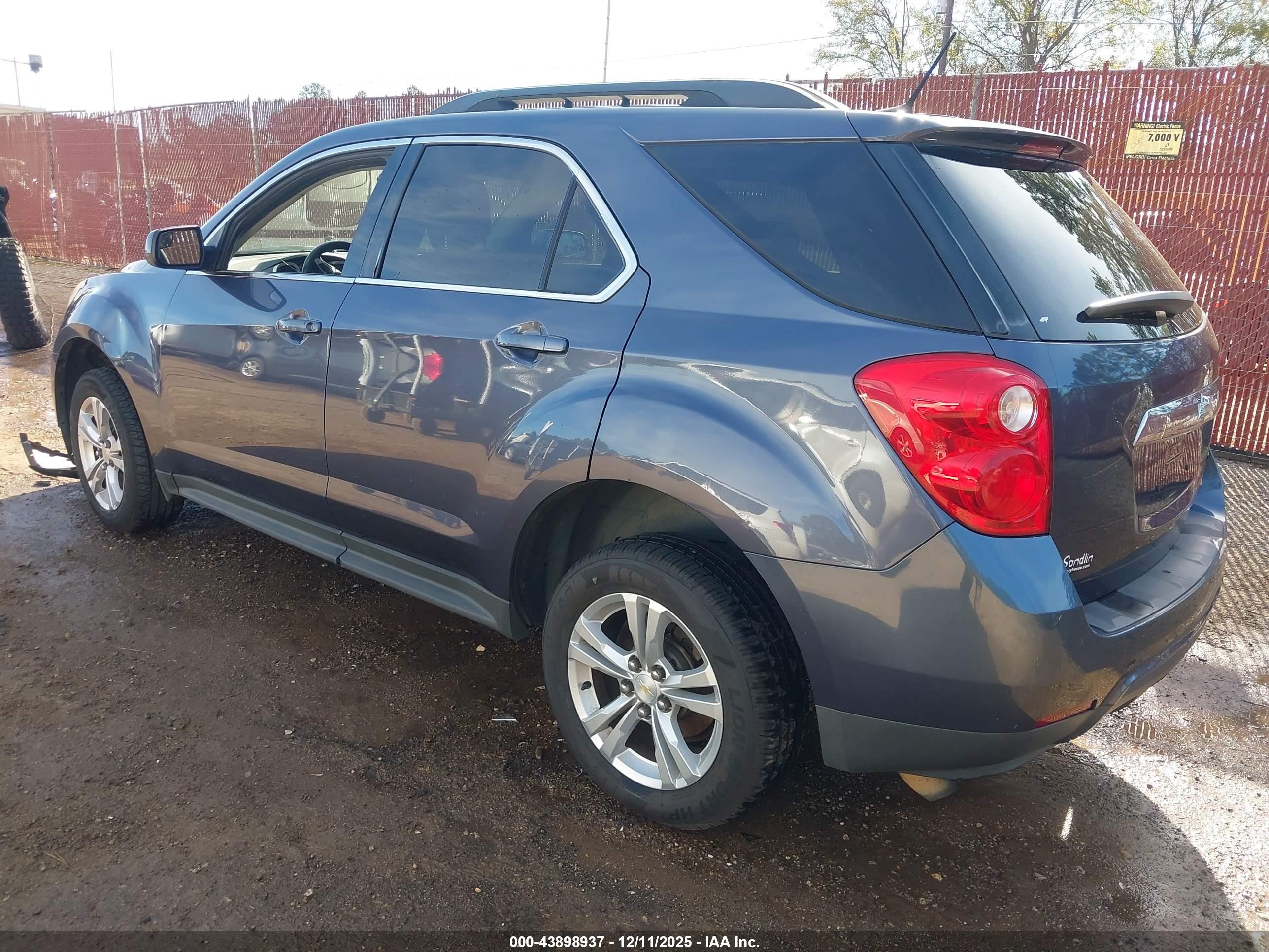CHEVROLET EQUINOX image 3