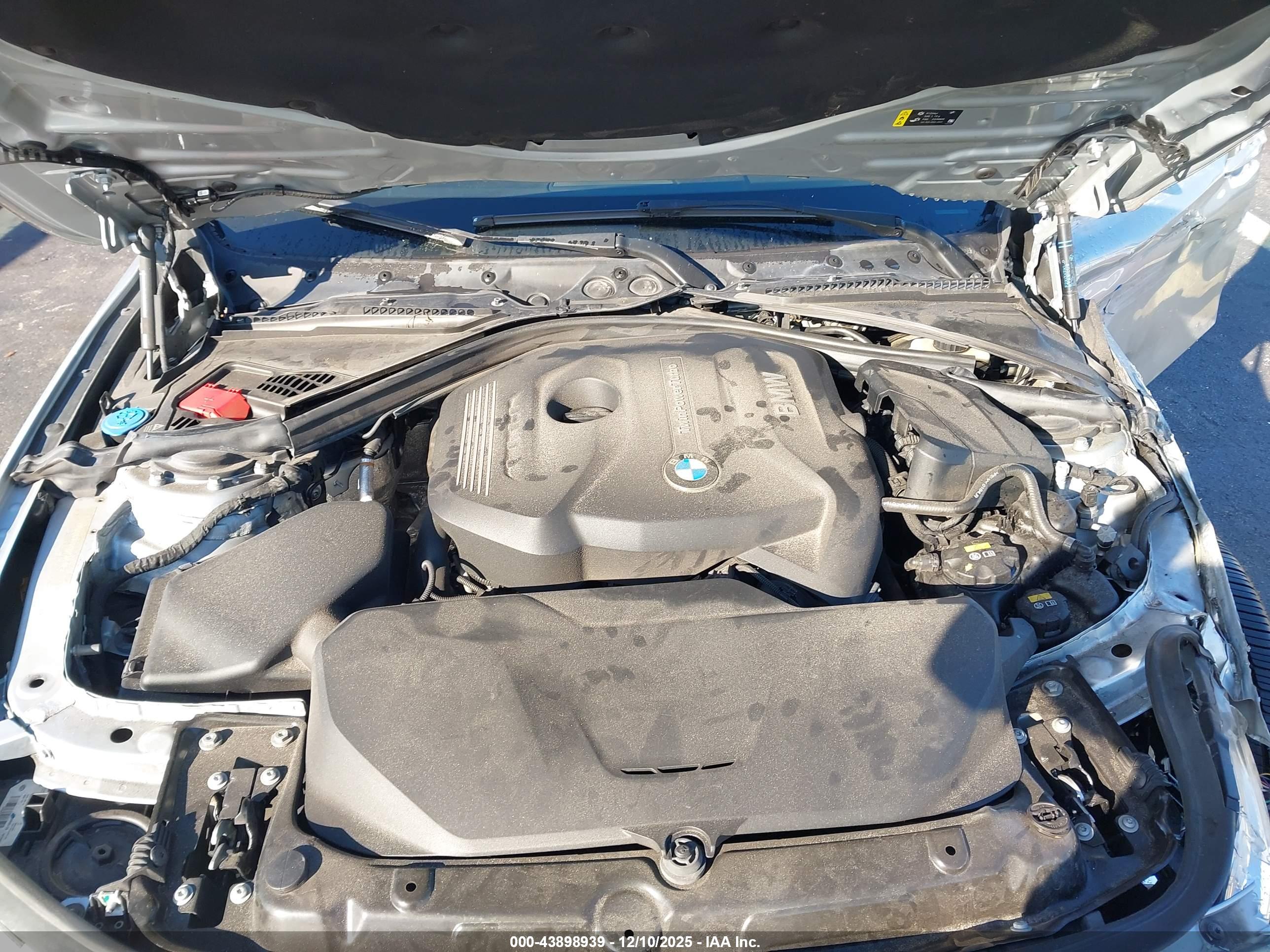 BMW 330I image 10
