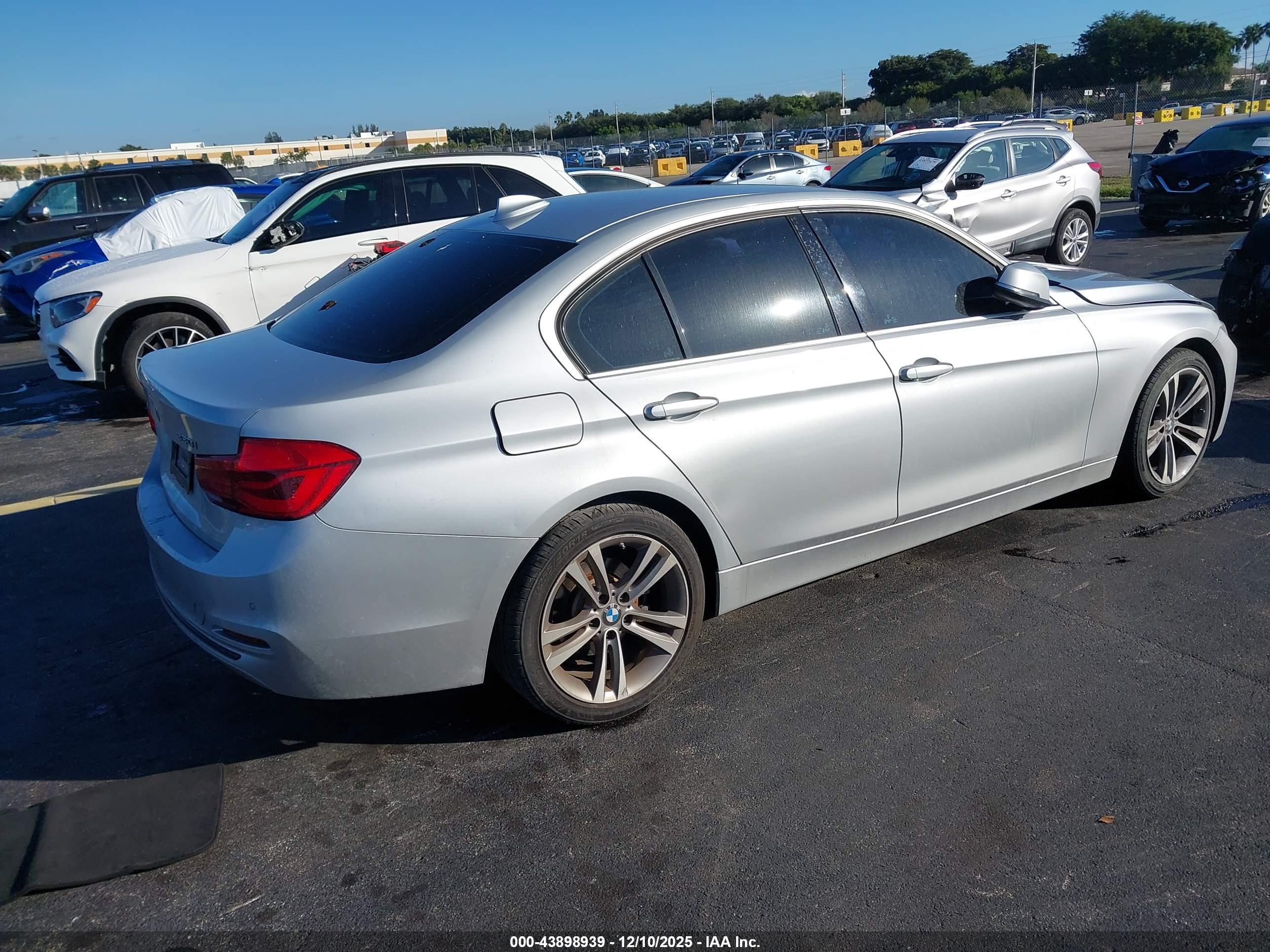 BMW 330I image 4