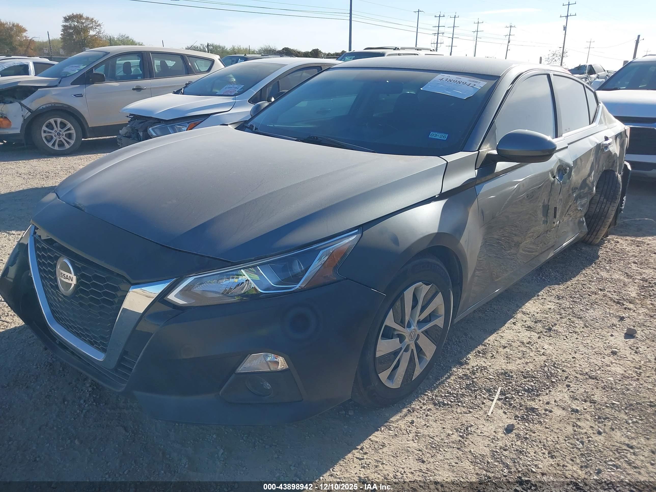 NISSAN ALTIMA image 2